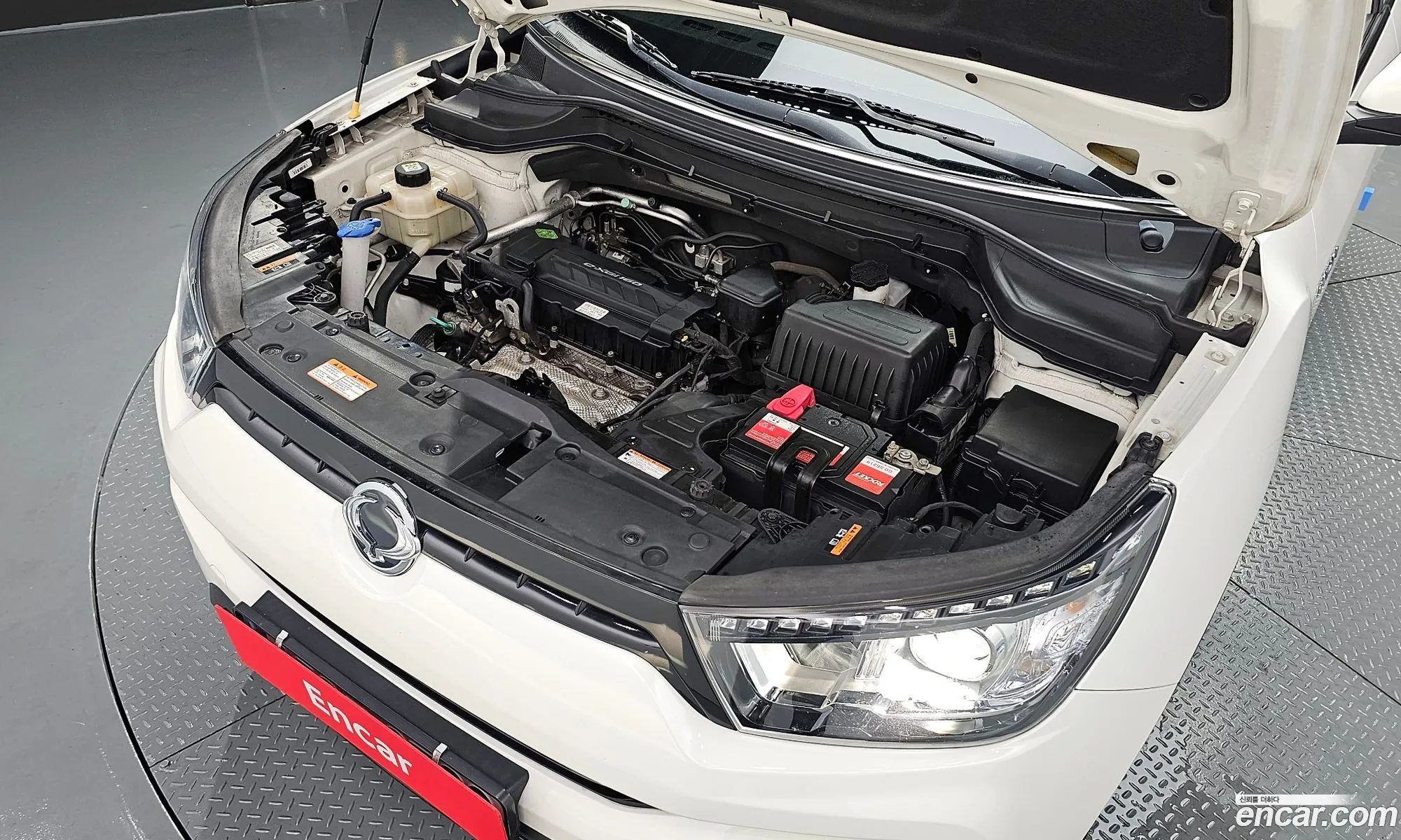 Kg Mobility Ssangyong Tivoli Armor Gear Edition 2Wd - фотография 7350245