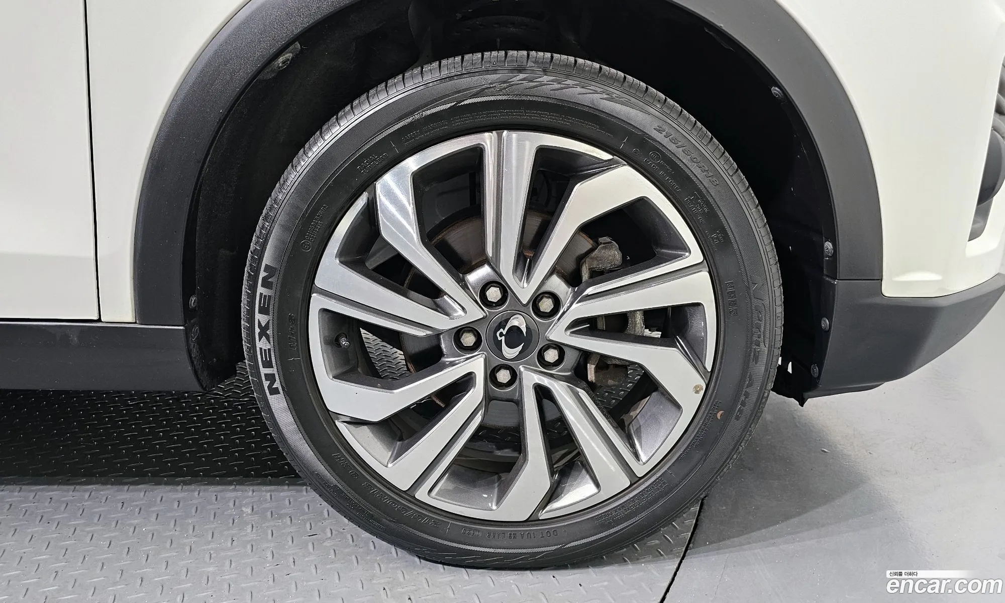 Kg Mobility Ssangyong Very New Tivoli Diesel 16 2Wd V3 - фотография 8036827