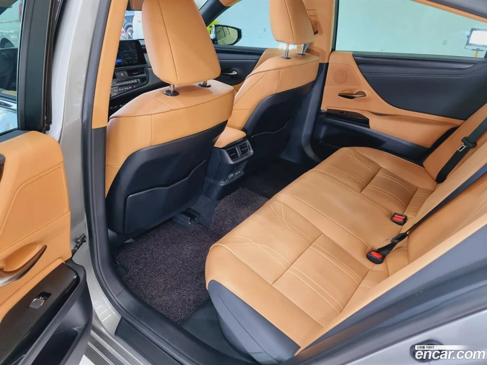 Lexus Es300H 7Th Generation Luxury Plus - фотография 6585622