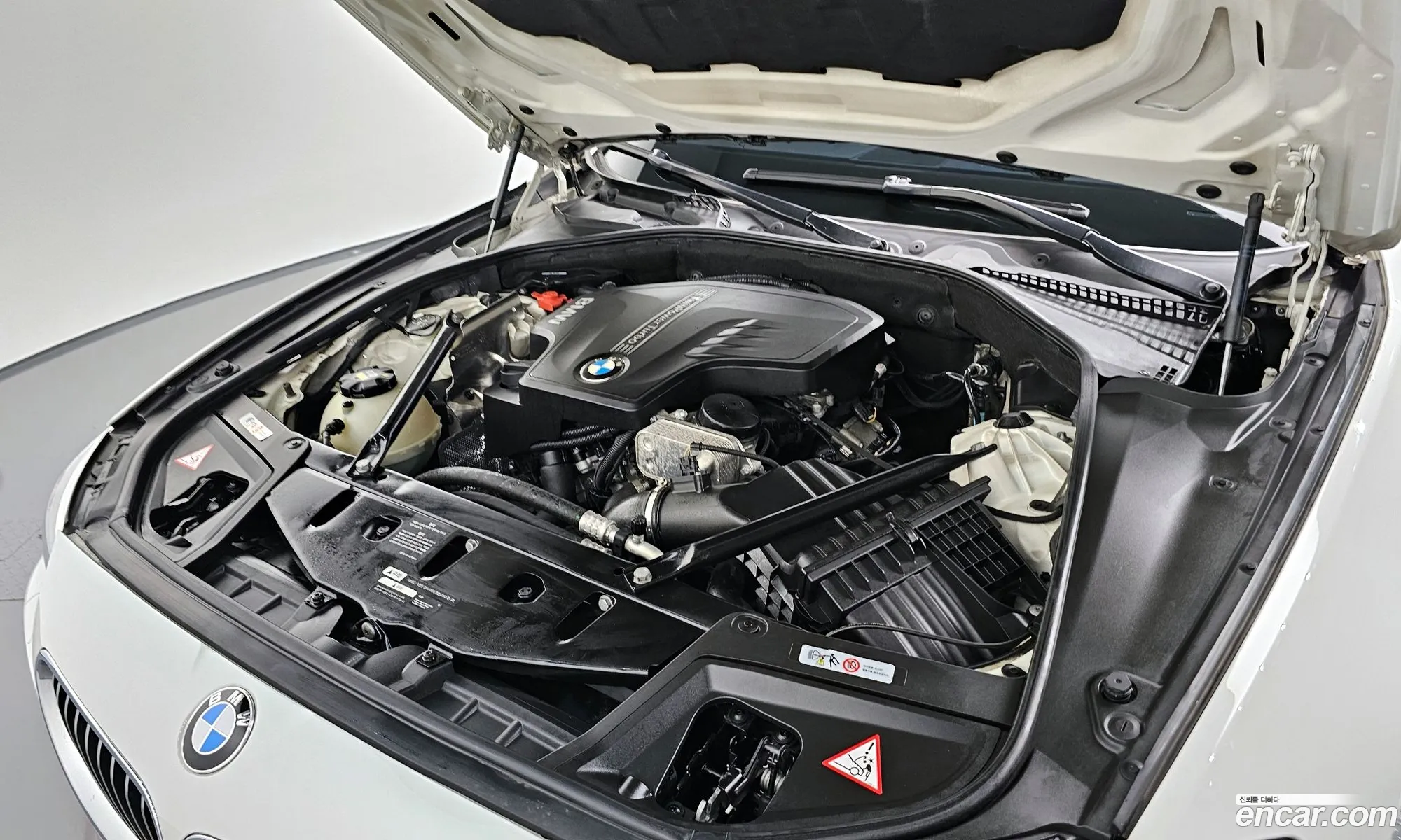BMW 5 Series F10 528I xDrive M Aerodynamics - фотография 12492178
