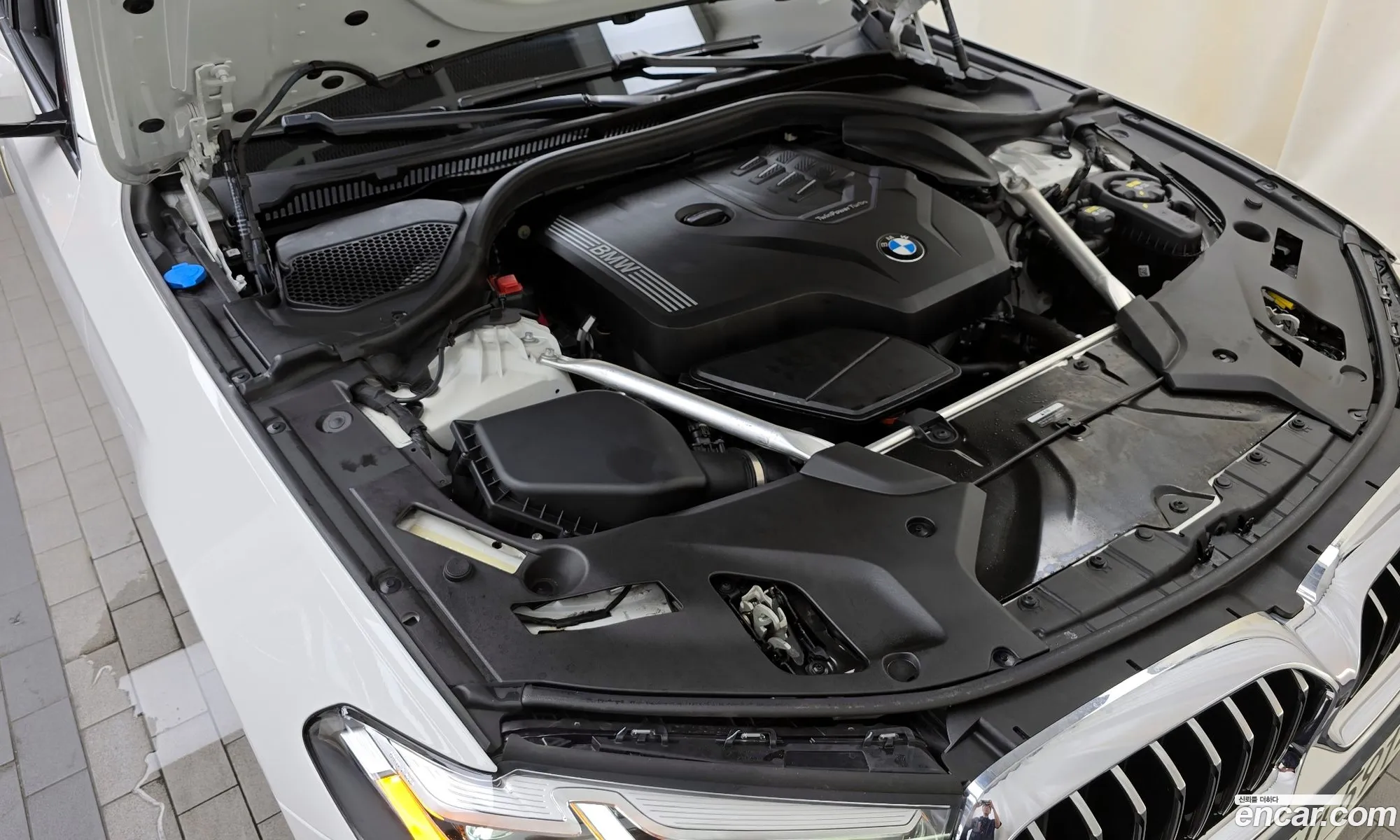 BMW 5 Series G30 520I Luxury - фотография 12310917