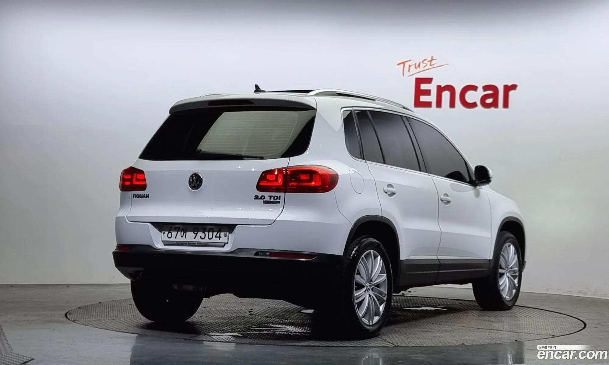 Volkswagen New Tiguan 20 Tdi Premium 5N - фотография 12462820