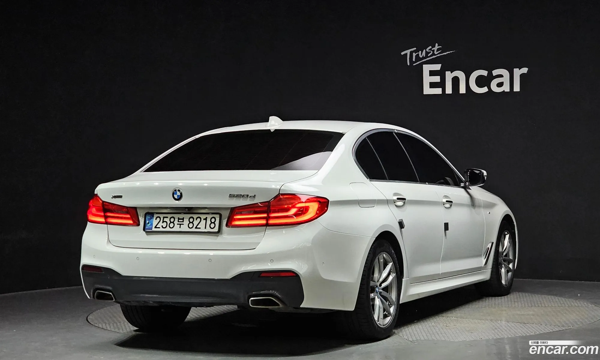 BMW 5 Series G30 520D xDrive M Sport Plus - фотография 8372838