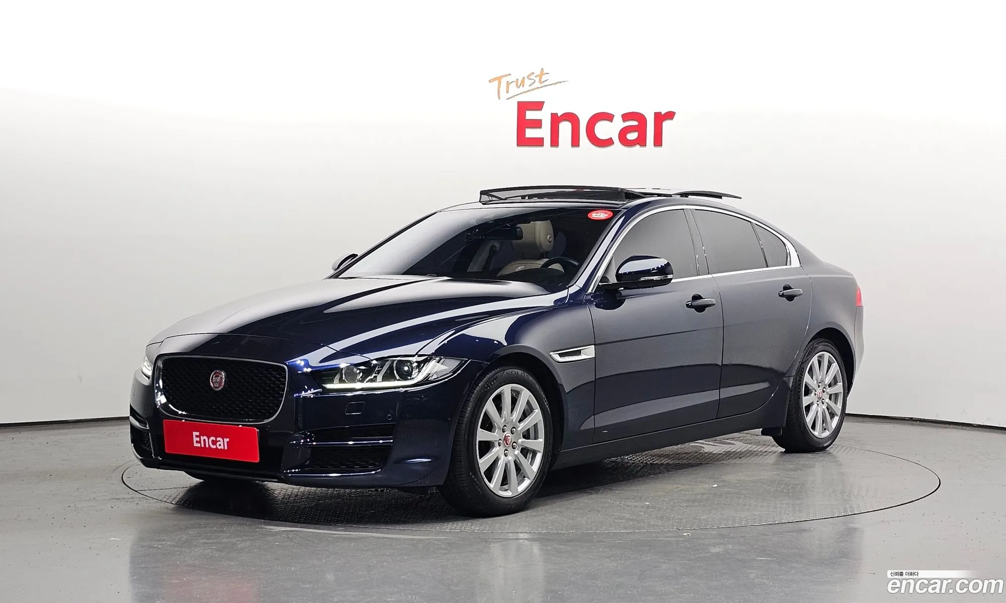 Jaguar Xe 20D Prestige - фотография 3902998