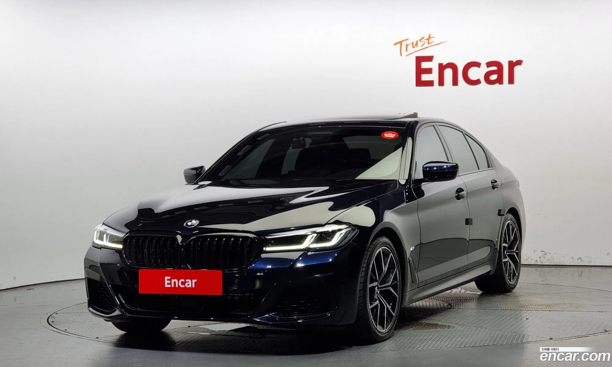 BMW 5 Series G30 530I xDrive M Sports - фотография 8392395