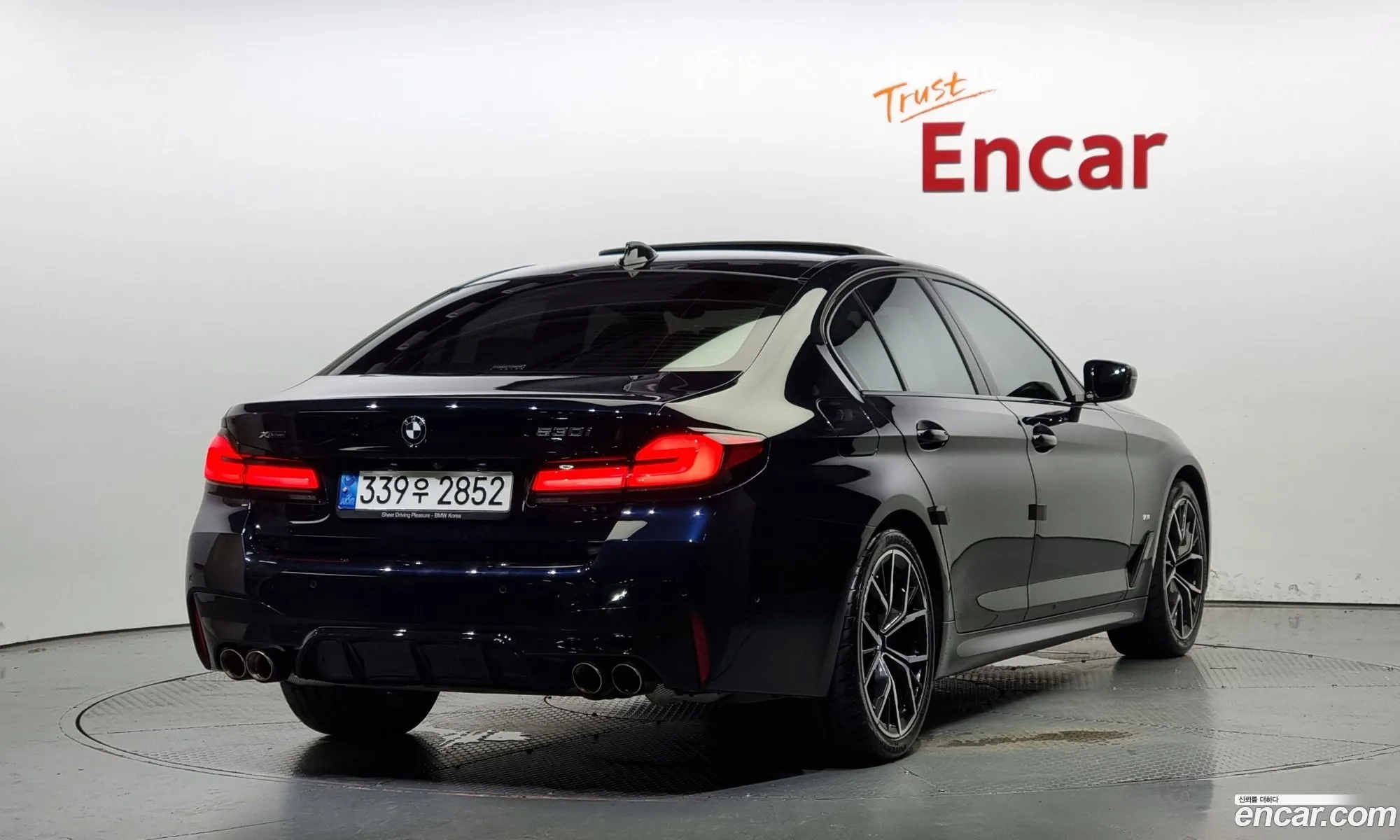 BMW 5 Series G30 530I xDrive M Sports - фотография 8392396