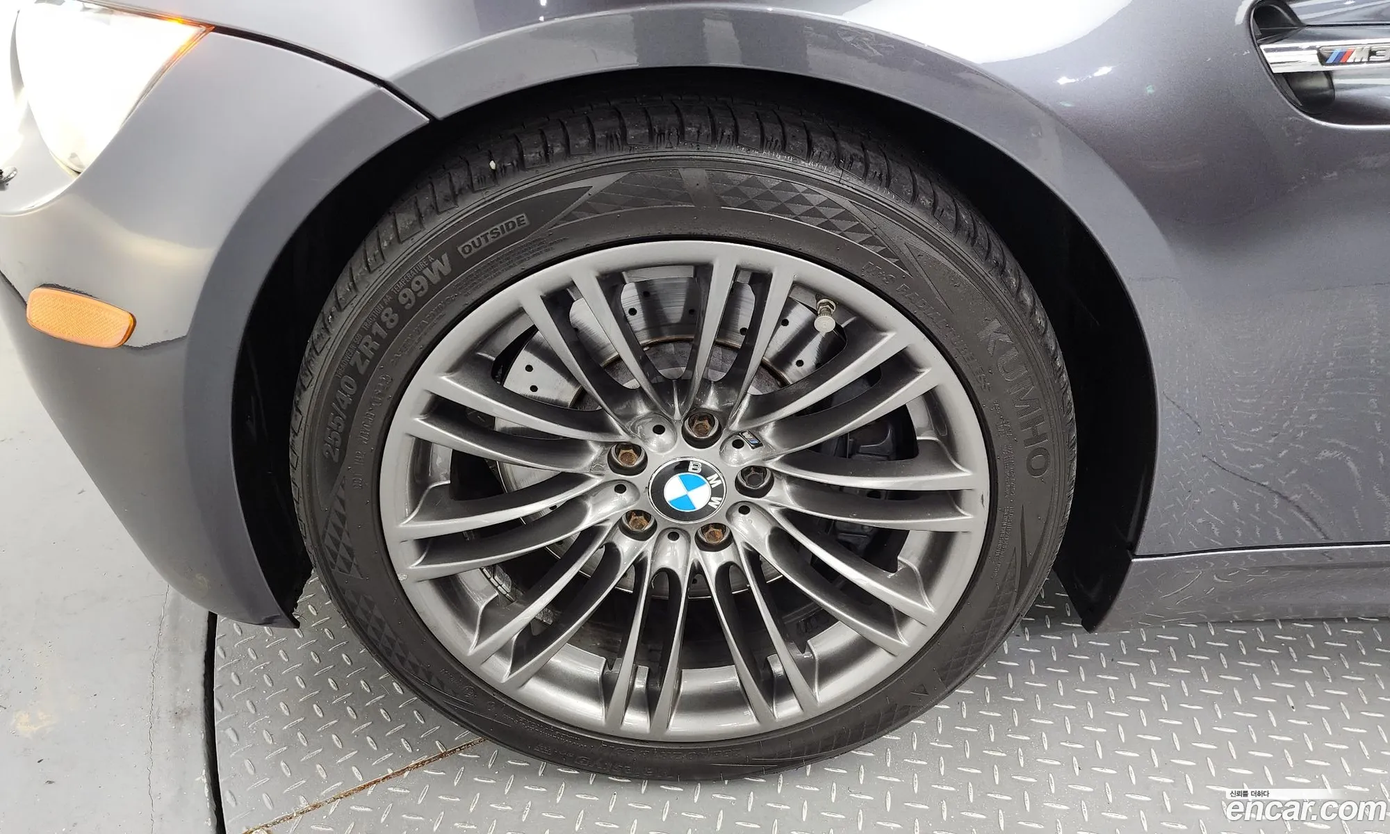 BMW M3 E90 M3 Convertible - фотография 8392387
