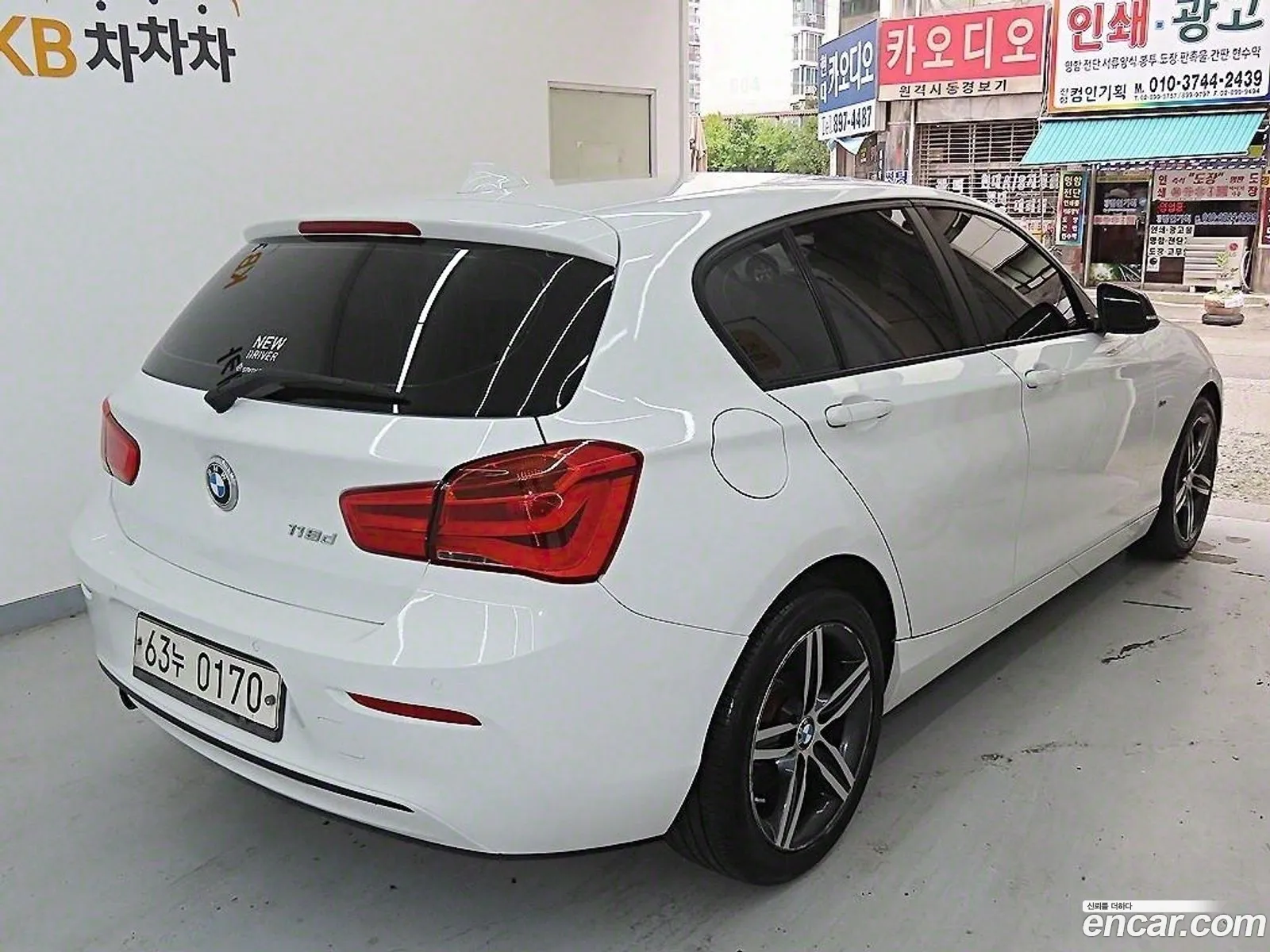 BMW 1 Series F20 118D Sports 5-Door - фотография 7392269