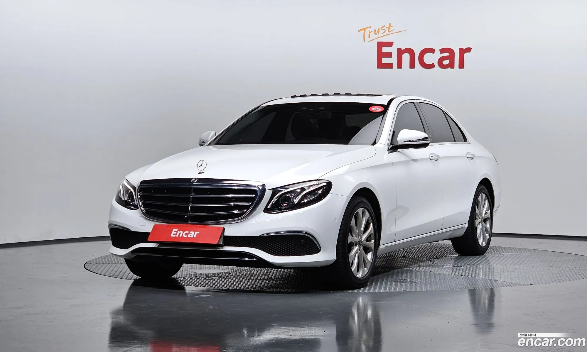 Mercedes E-Class W213 E300 Exclusive - фотография 19183210