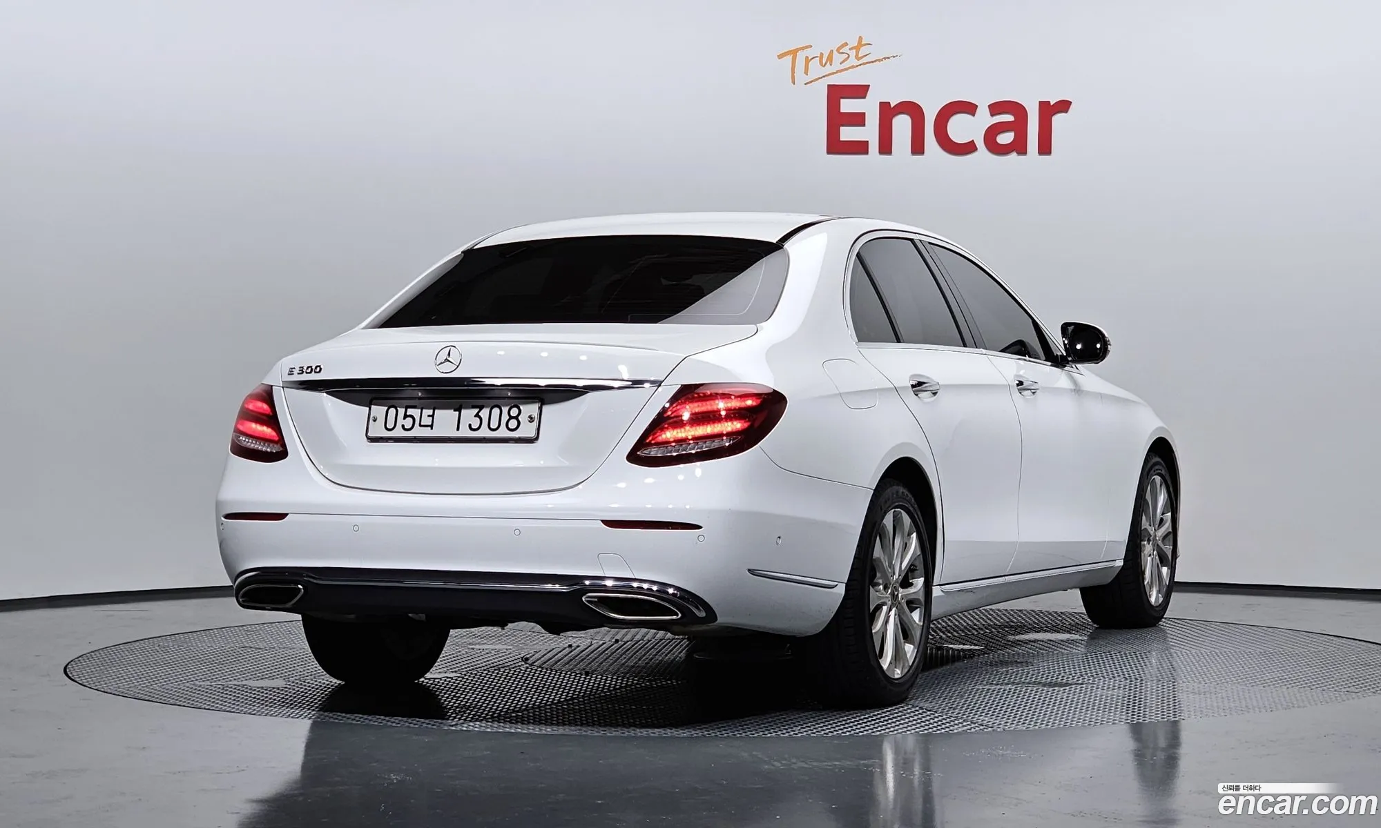 Mercedes E-Class W213 E300 Exclusive - фотография 19183211