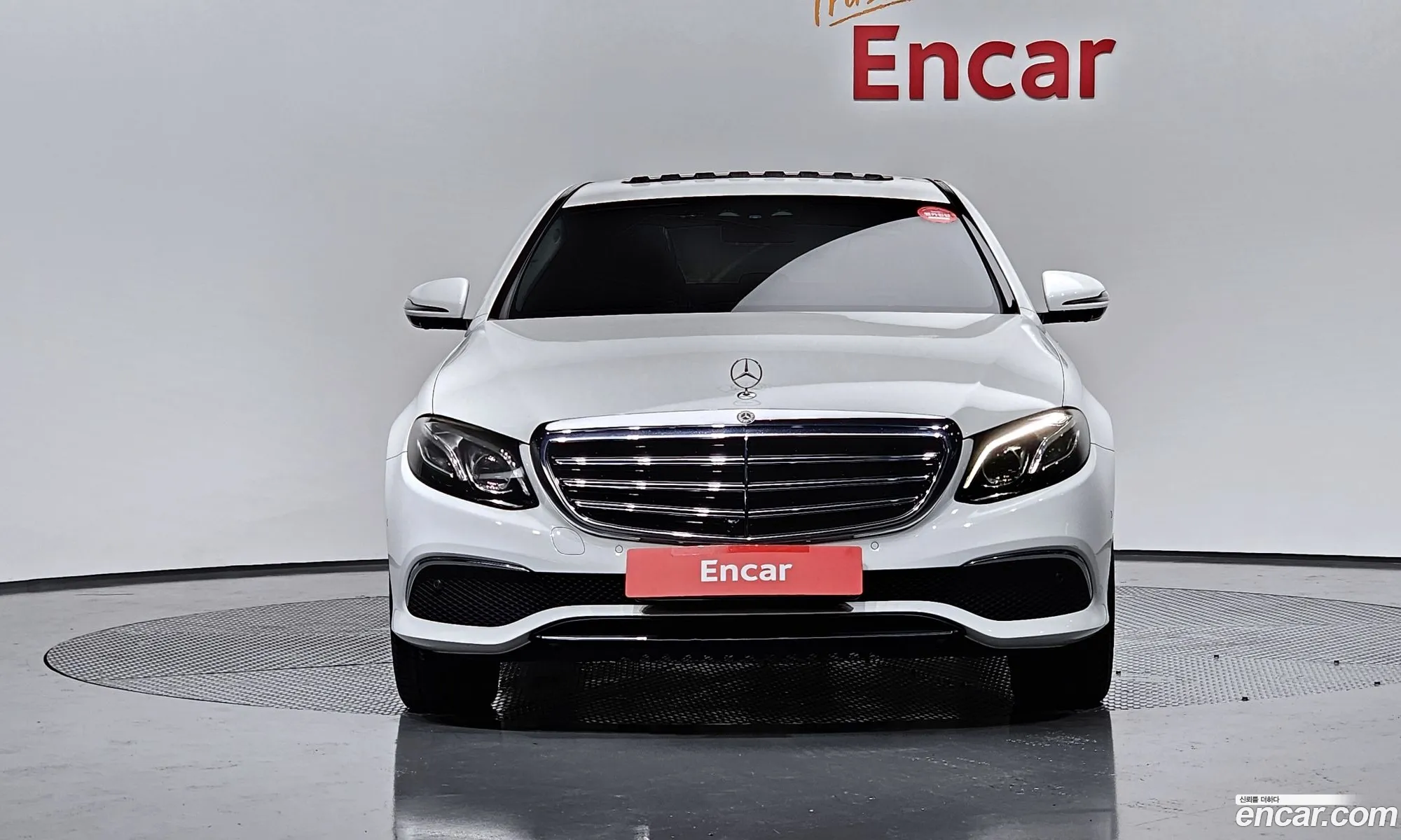 Mercedes E-Class W213 E300 Exclusive - фотография 19183212