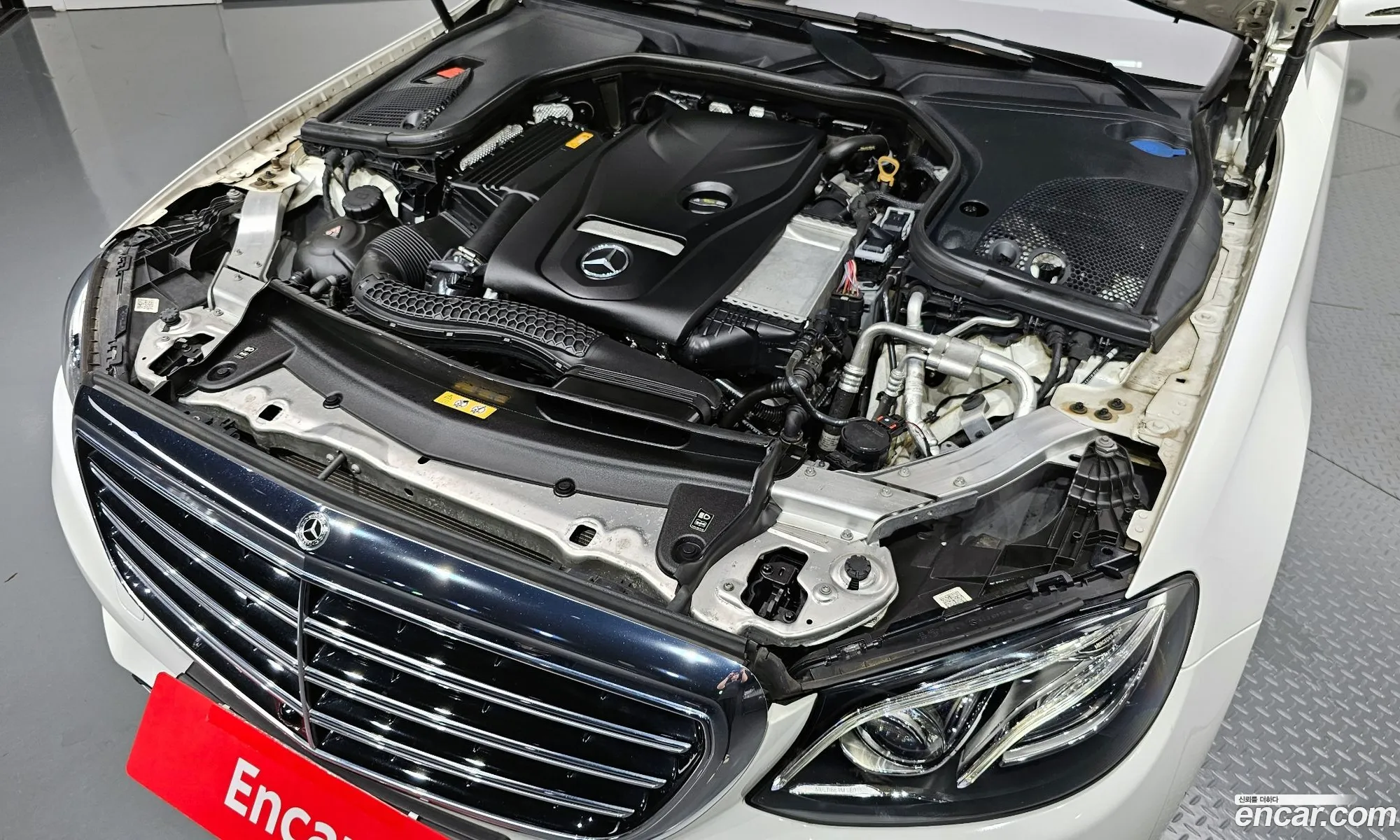 Mercedes E-Class W213 E300 Exclusive - фотография 19183214