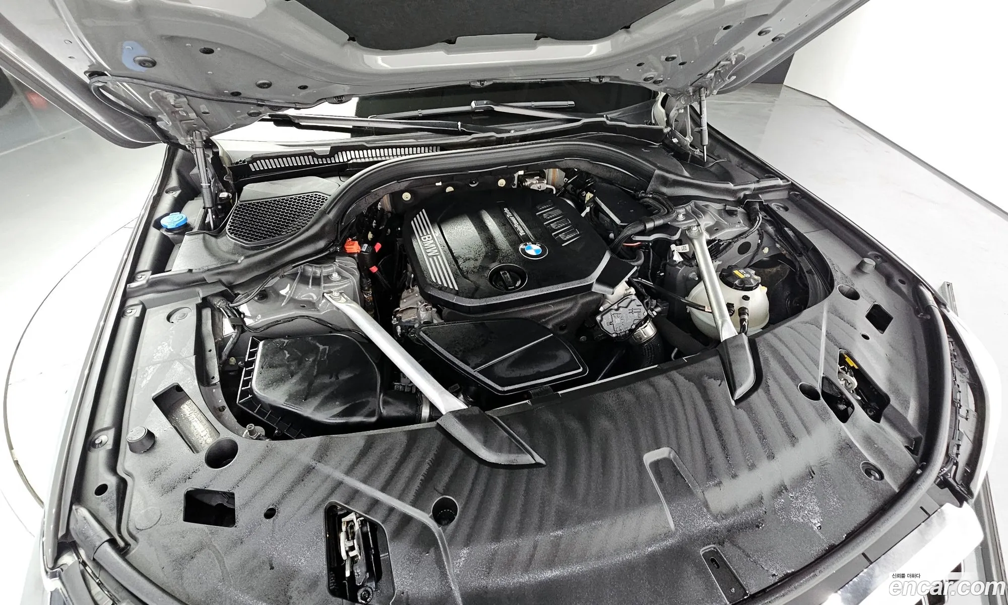 BMW 6 Series Gt G32 620D Luxury - фотография 12443281