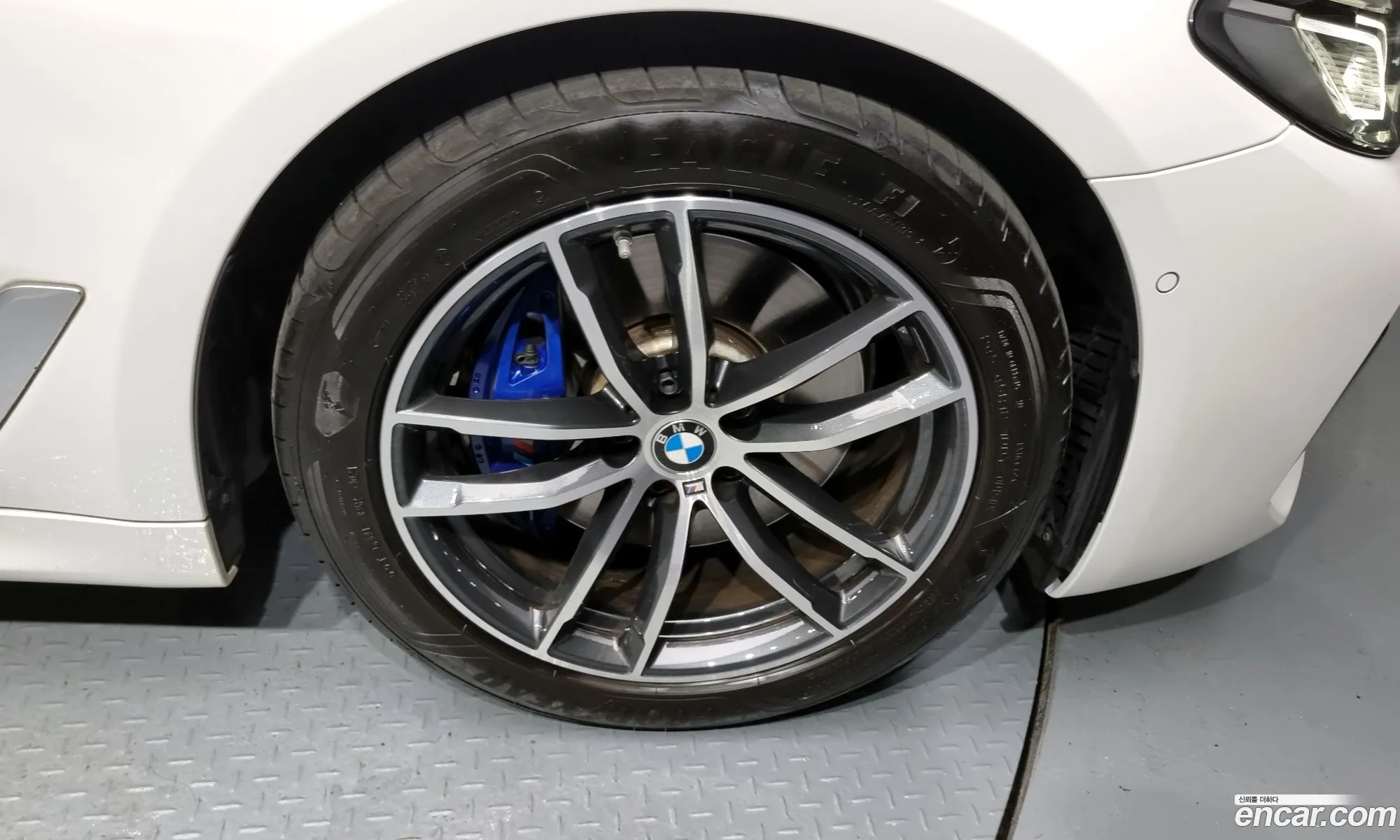 BMW 5 Series G30 520I M Sports - фотография 18528107