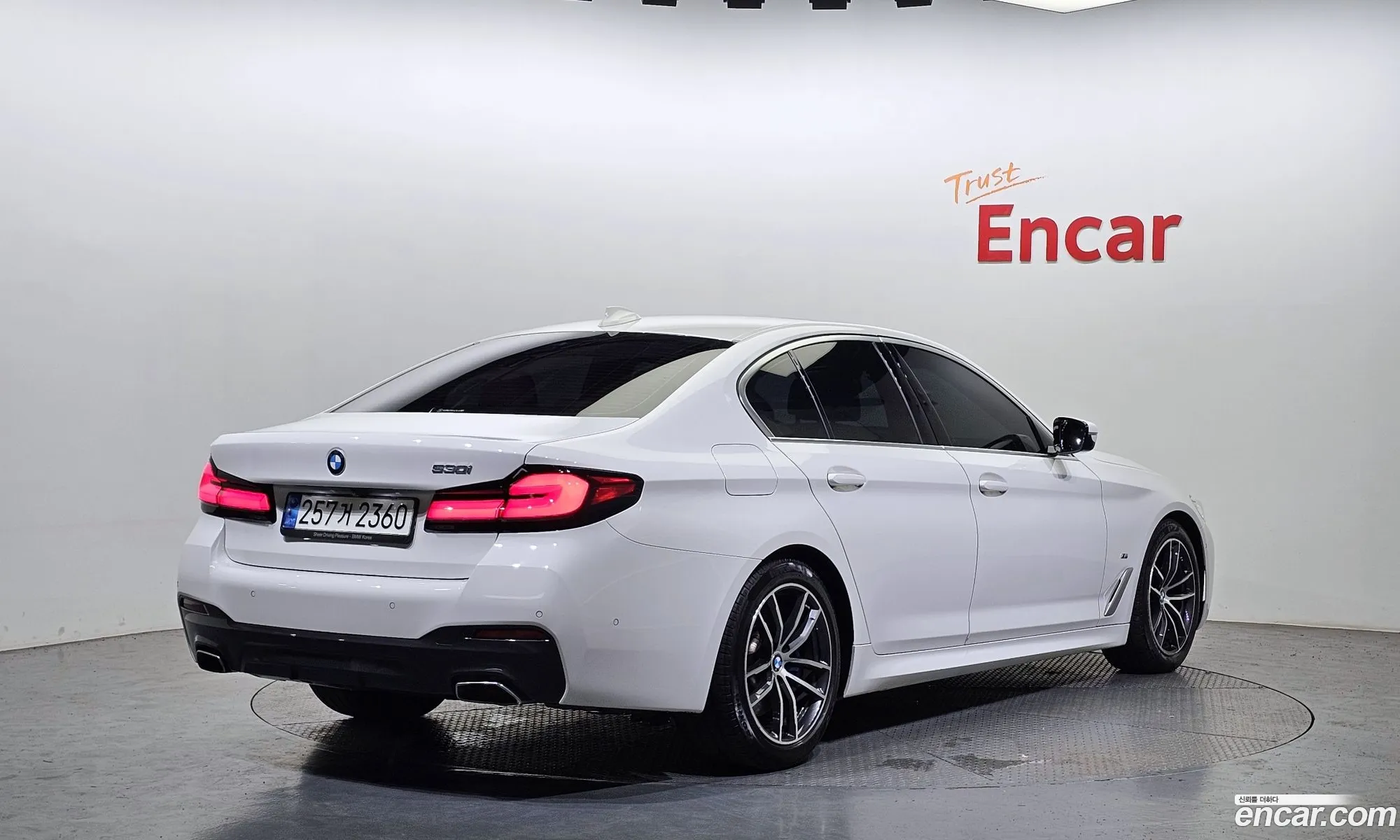 BMW 5 Series G30 520I M Sports - фотография 18465328