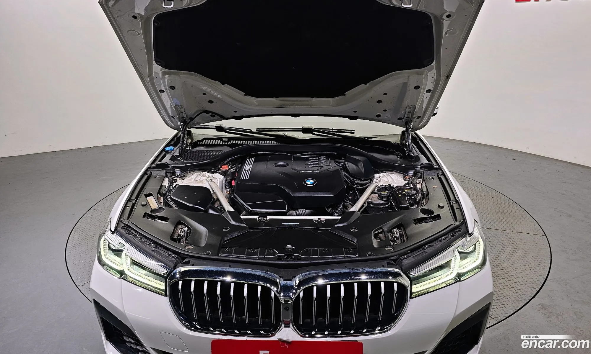 BMW 5 Series G30 520I M Sports - фотография 18465332