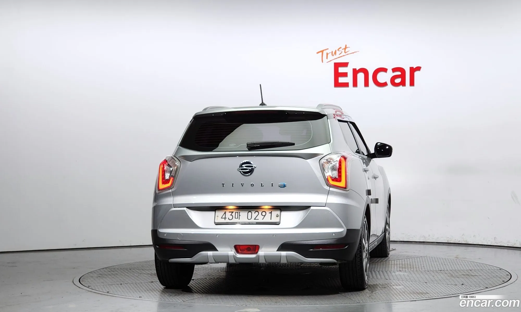 Kg Mobility Ssangyong Tivoli Diesel Lx 2Wd - фотография 6878137