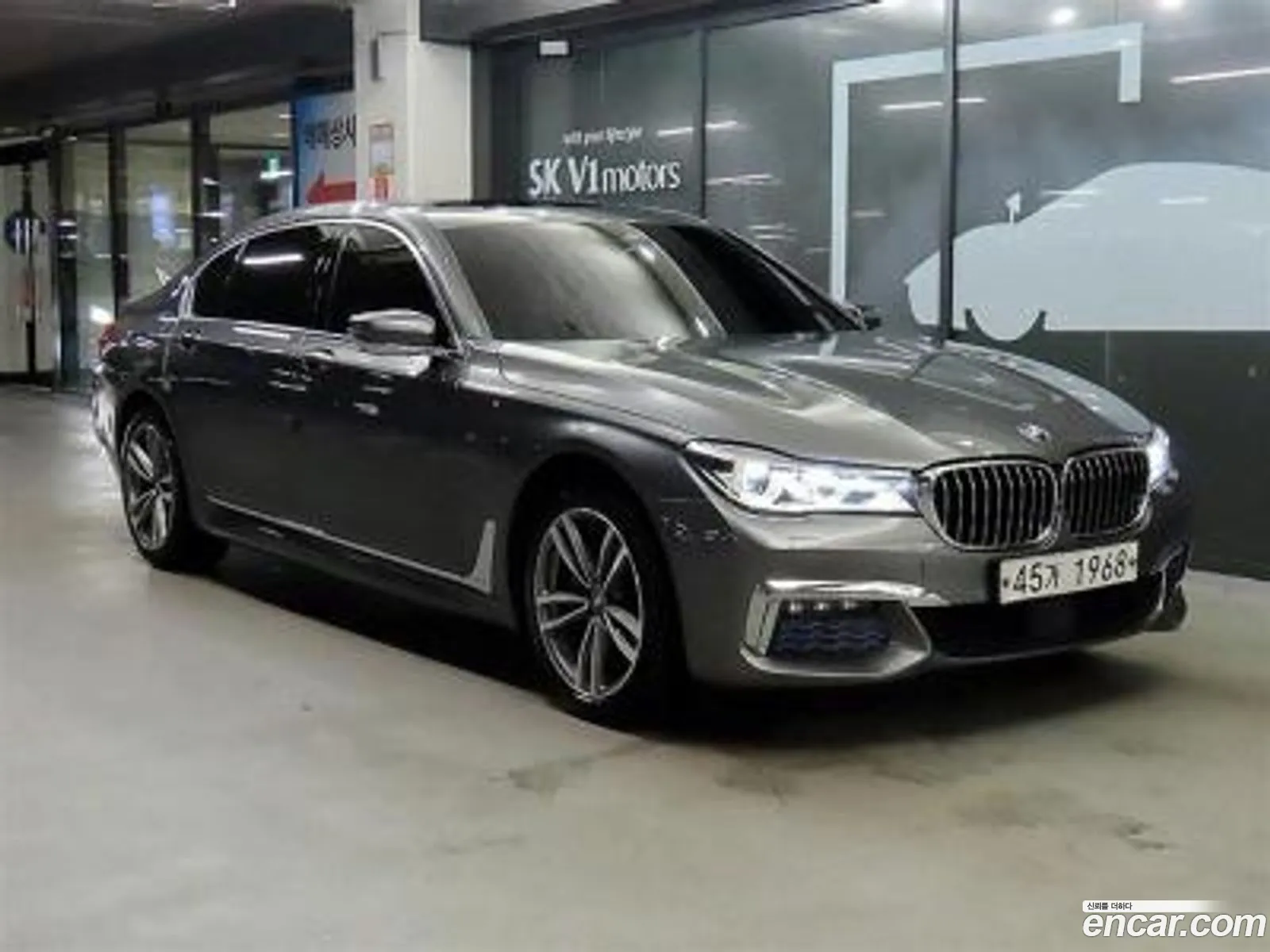 BMW 7 Series G11 740Ld xDrive M Sports - фотография 12443288