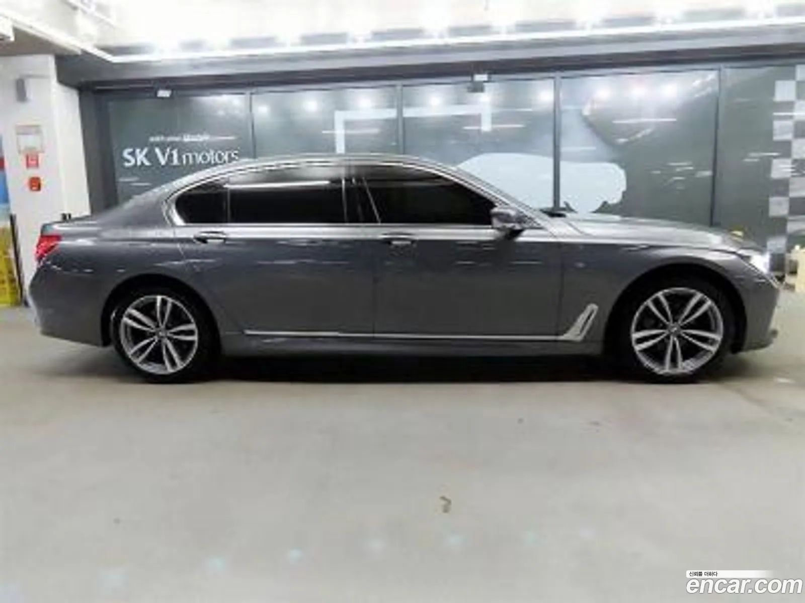 BMW 7 Series G11 740Ld xDrive M Sports - фотография 12443290