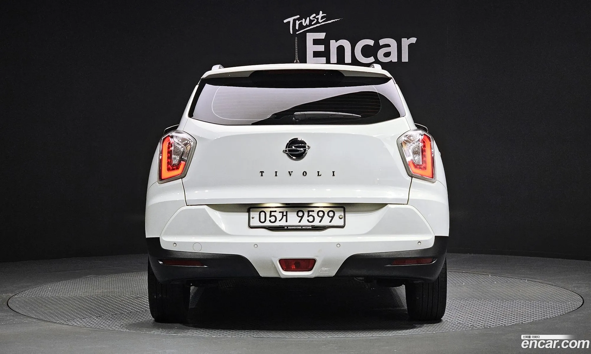 Kg Mobility Ssangyong Tivoli Armor Diesel Lx 2Wd - фотография 7498073