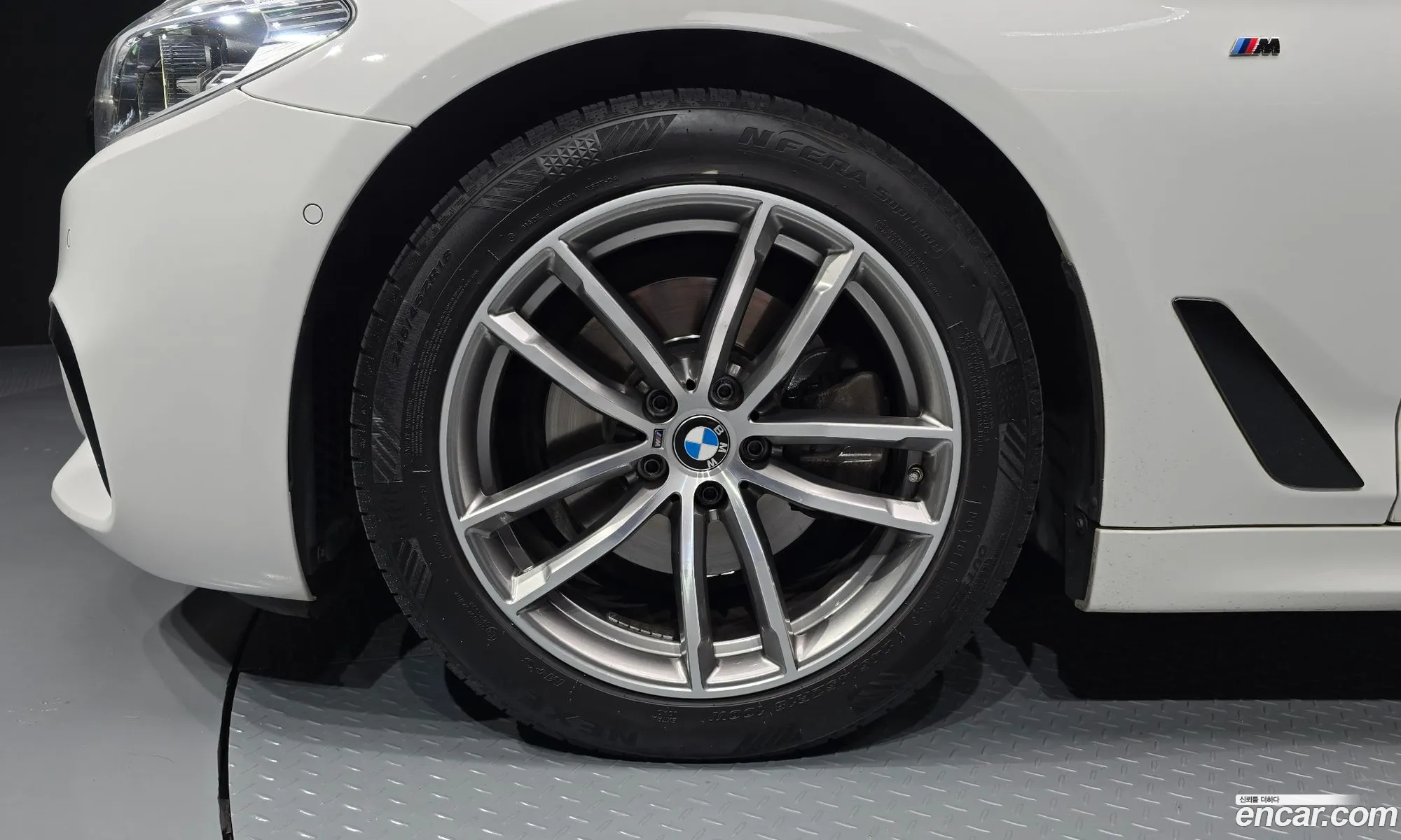 BMW 5 Series G30 520D xDrive M Sport Plus - фотография 15003045