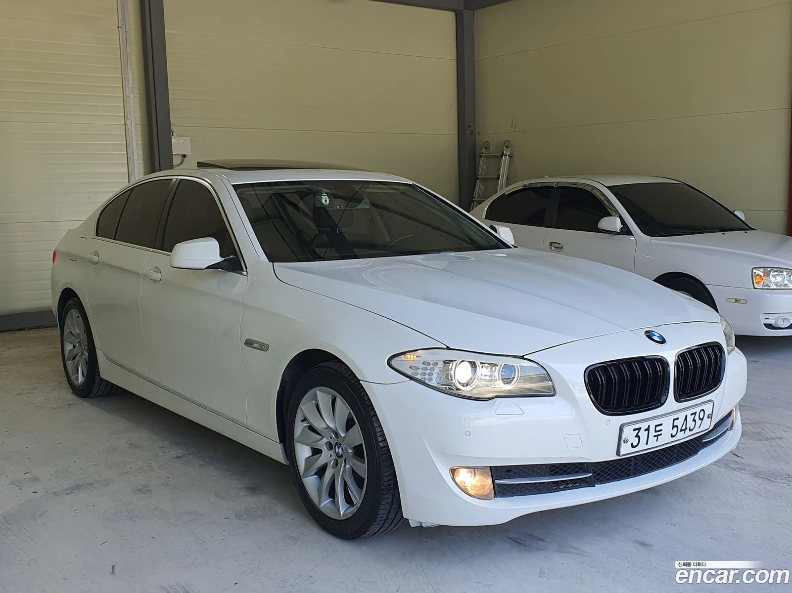 BMW 5 Series F10 520D - фотография 18901682