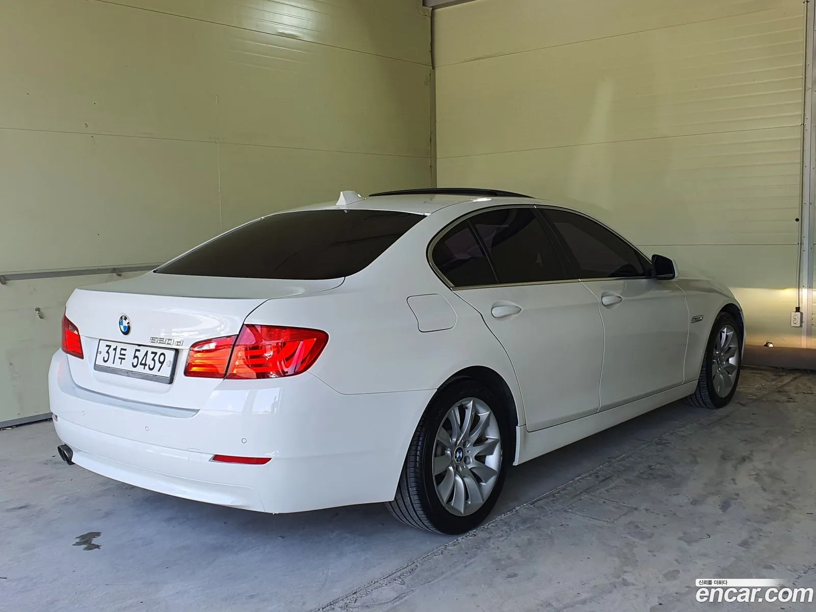 BMW 5 Series F10 520D - фотография 18901683