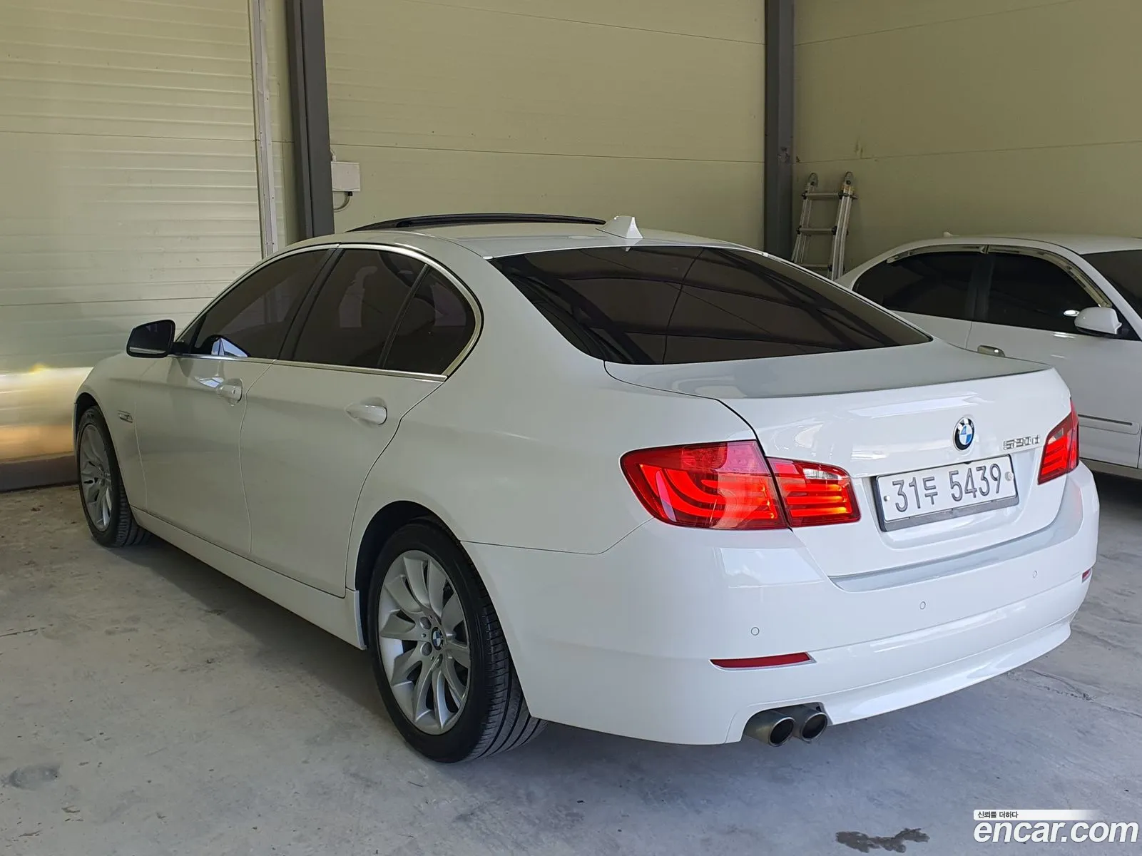 BMW 5 Series F10 520D - фотография 18901685