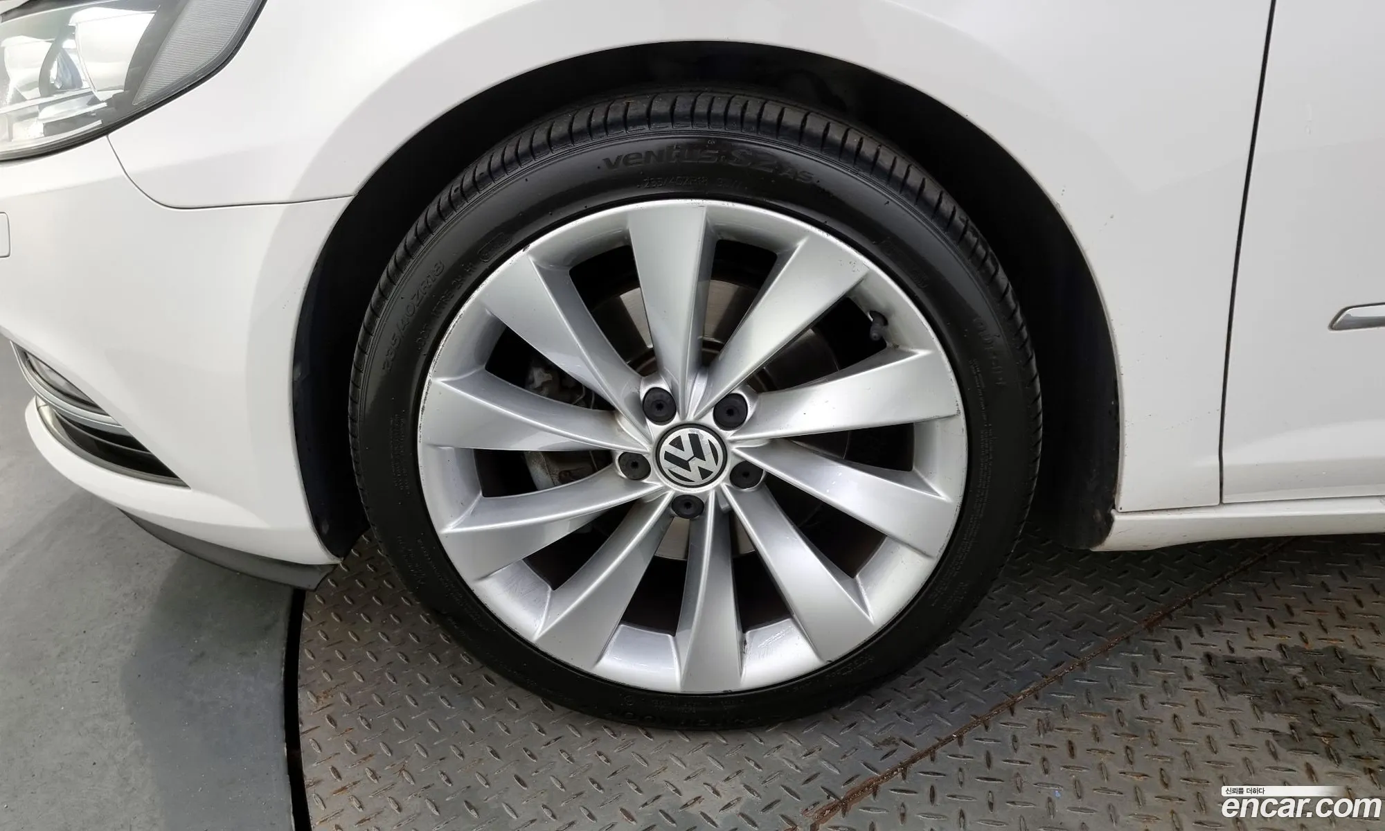 Volkswagen New Cc 20 Tdi Bluemotion 4Motion - фотография 12481225