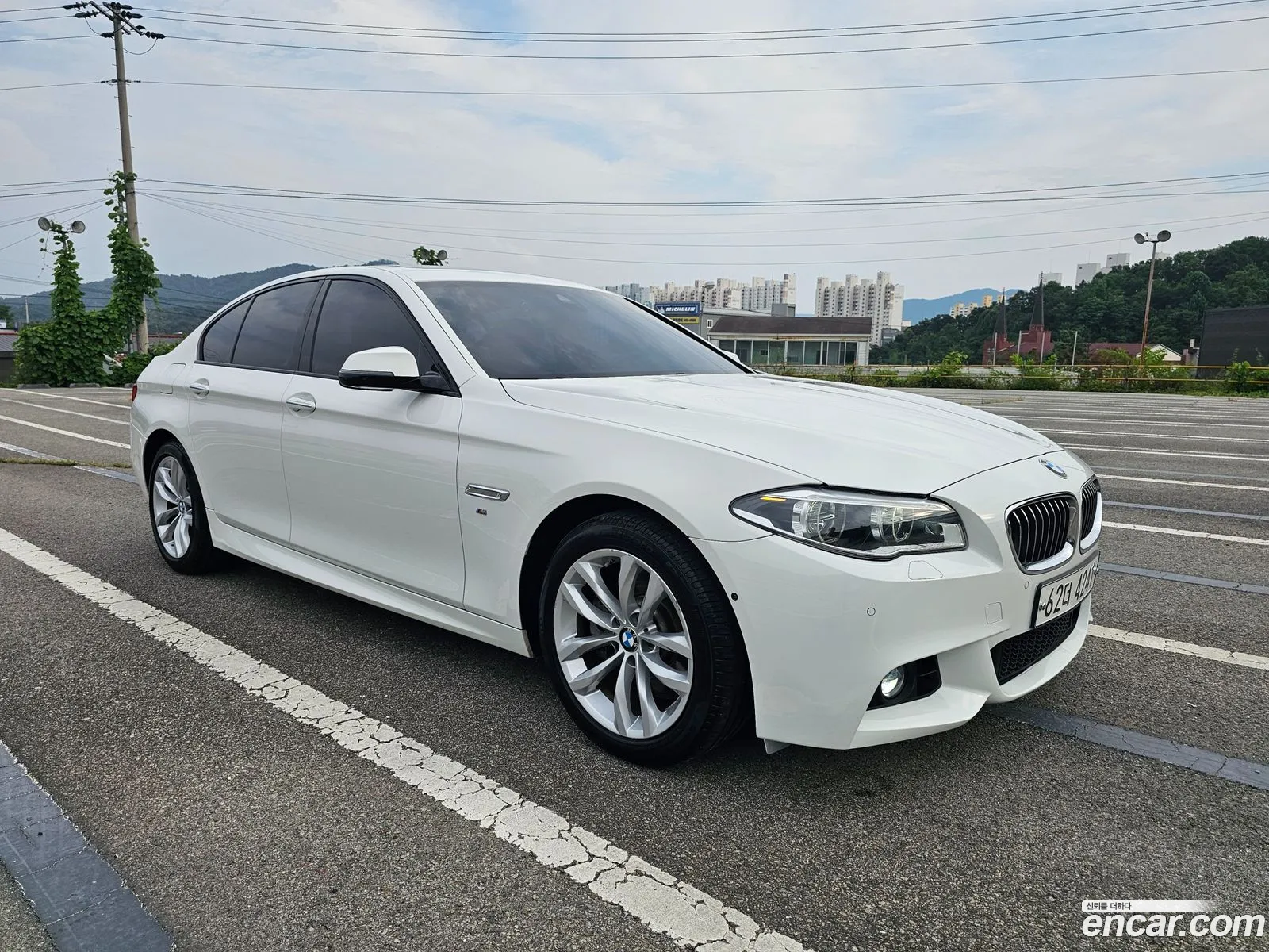 BMW 5 Series F10 520D M Aerodynamics - фотография 7364369