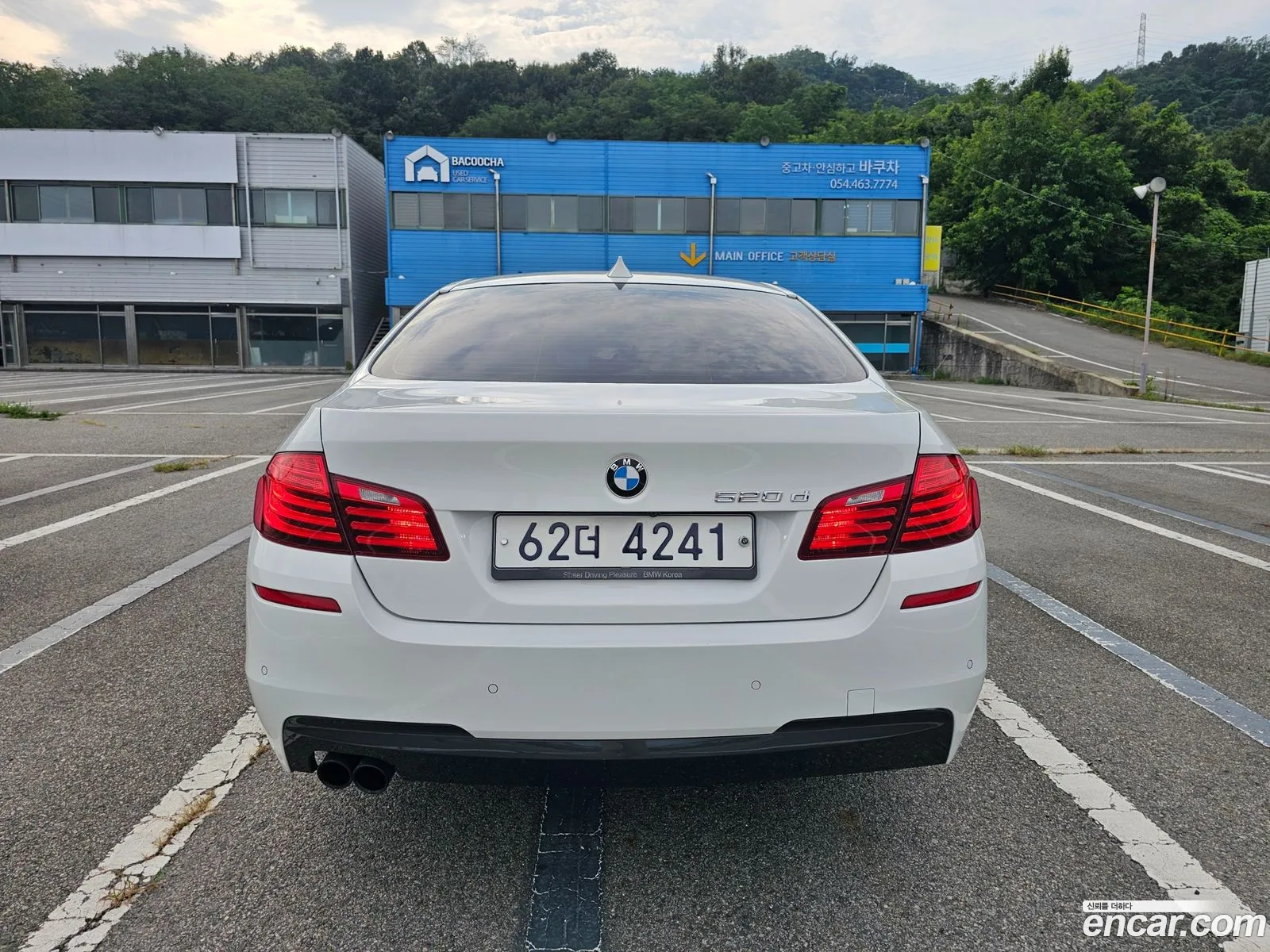 BMW 5 Series F10 520D M Aerodynamics - фотография 7364370