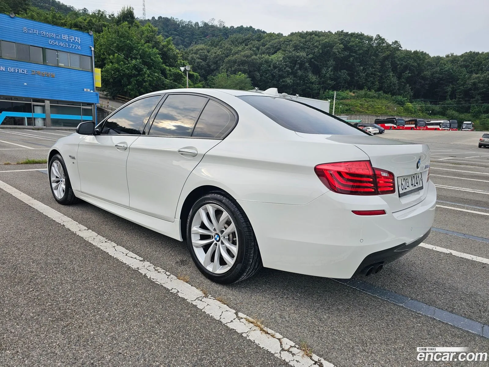BMW 5 Series F10 520D M Aerodynamics - фотография 7364372