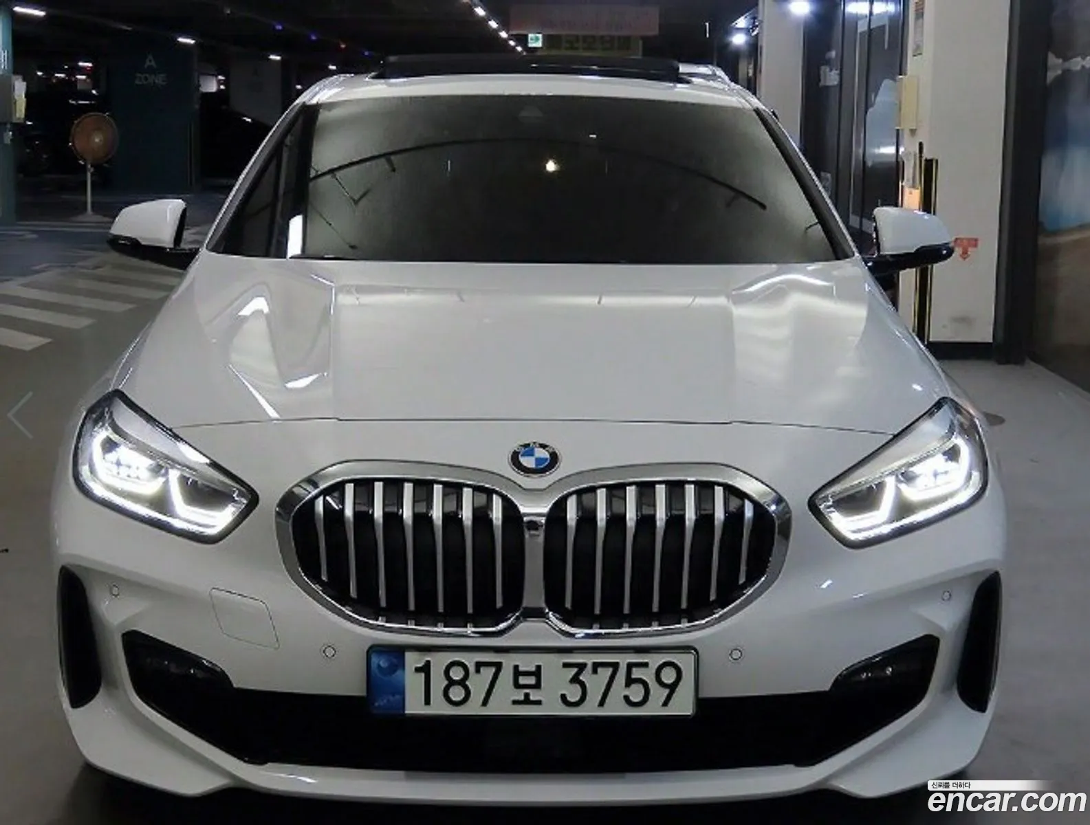 BMW 1 Series F40 118D M Sports - фотография 6126976