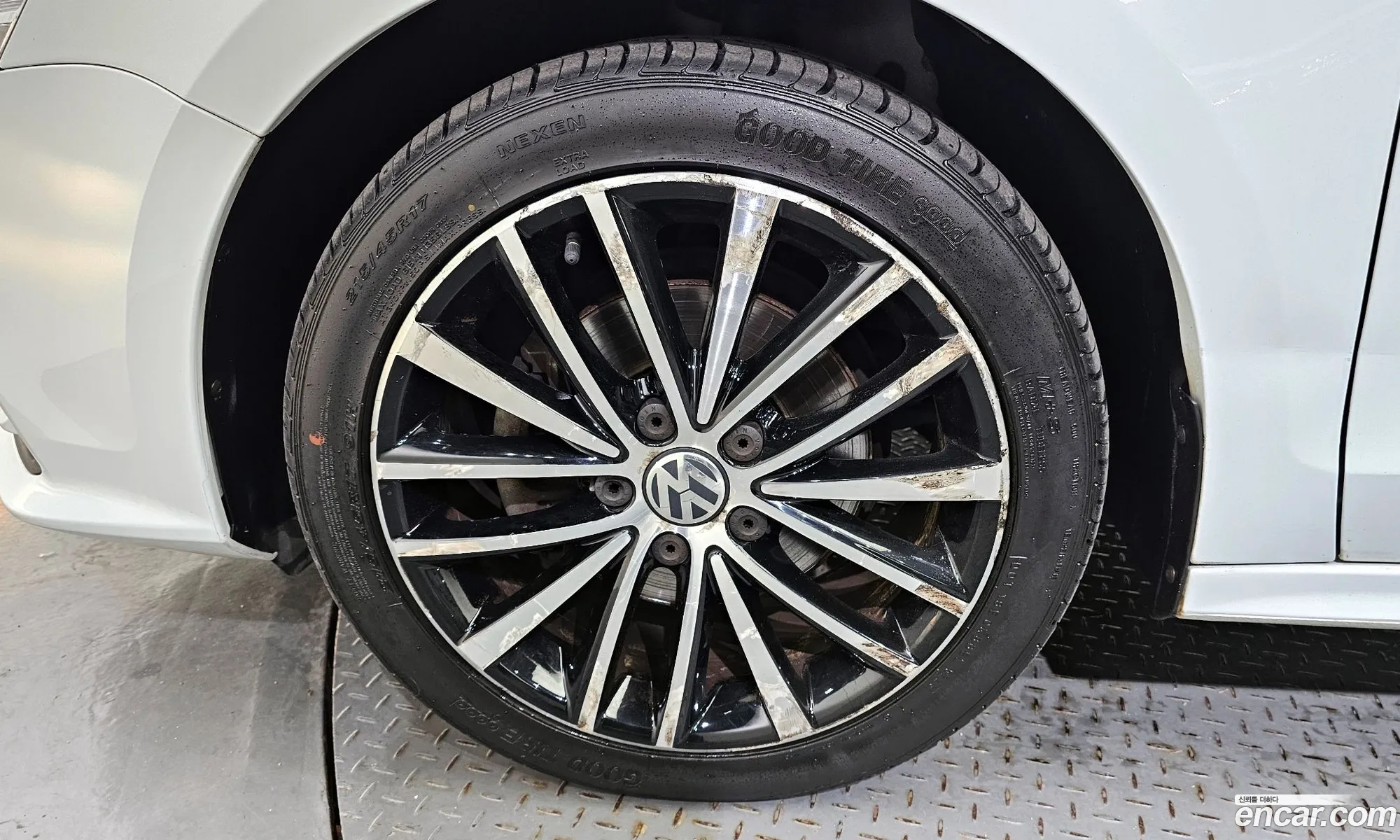 Volkswagen New Jetta 20 Tdi Bluemotion 6Th Generation - фотография 8019035