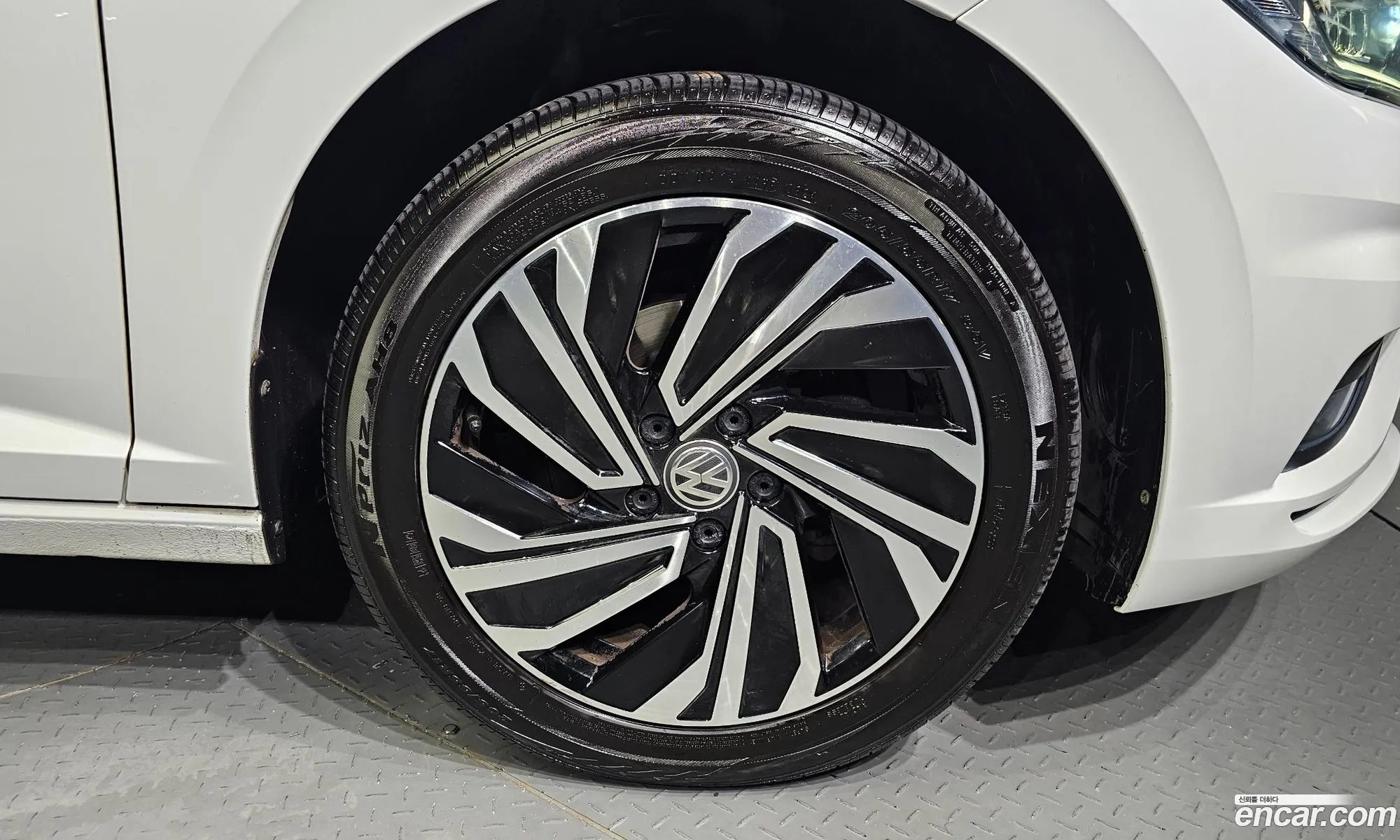 Volkswagen Jetta 7Th Generation 14 Tsi Prestige - фотография 8019011