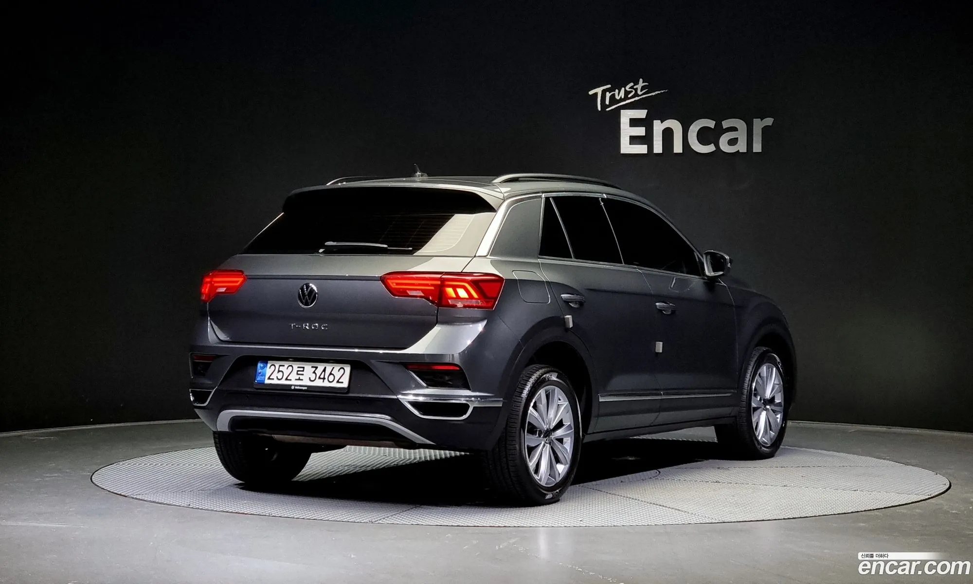 Volkswagen T-Roc 20 Tdi Style - фотография 8650078