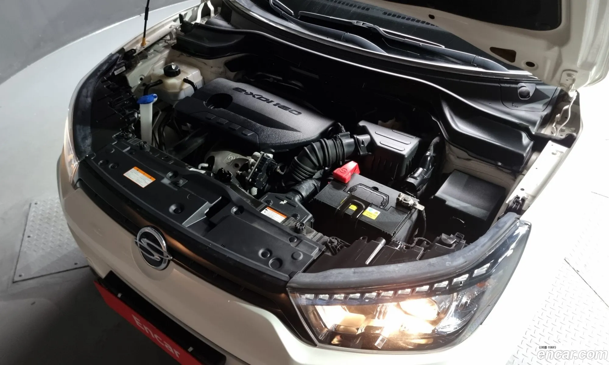 Kg Mobility Ssangyong Tivoli Armor Diesel Vx 2Wd - фотография 7447441