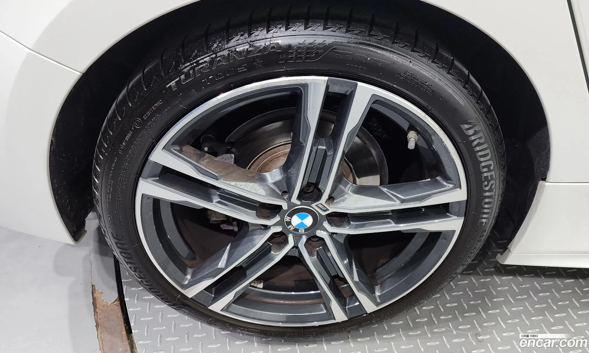 BMW 1 Series F40 118D M Sports - фотография 8456811