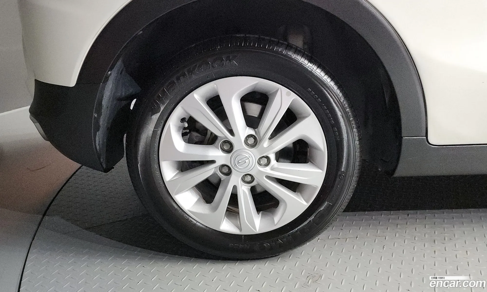 Kg Mobility Ssangyong Tivoli Armor Vx 2Wd - фотография 6990045
