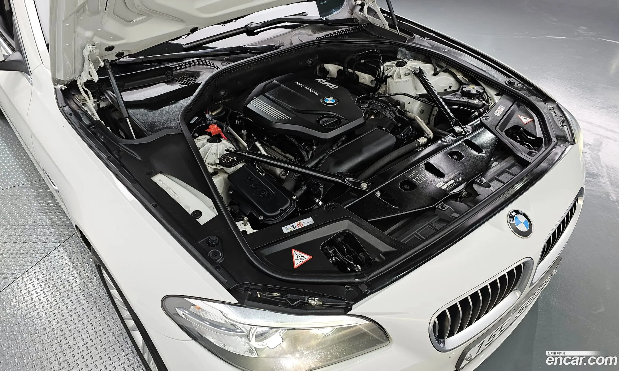 BMW 5 Series F10 520D - фотография 18486632