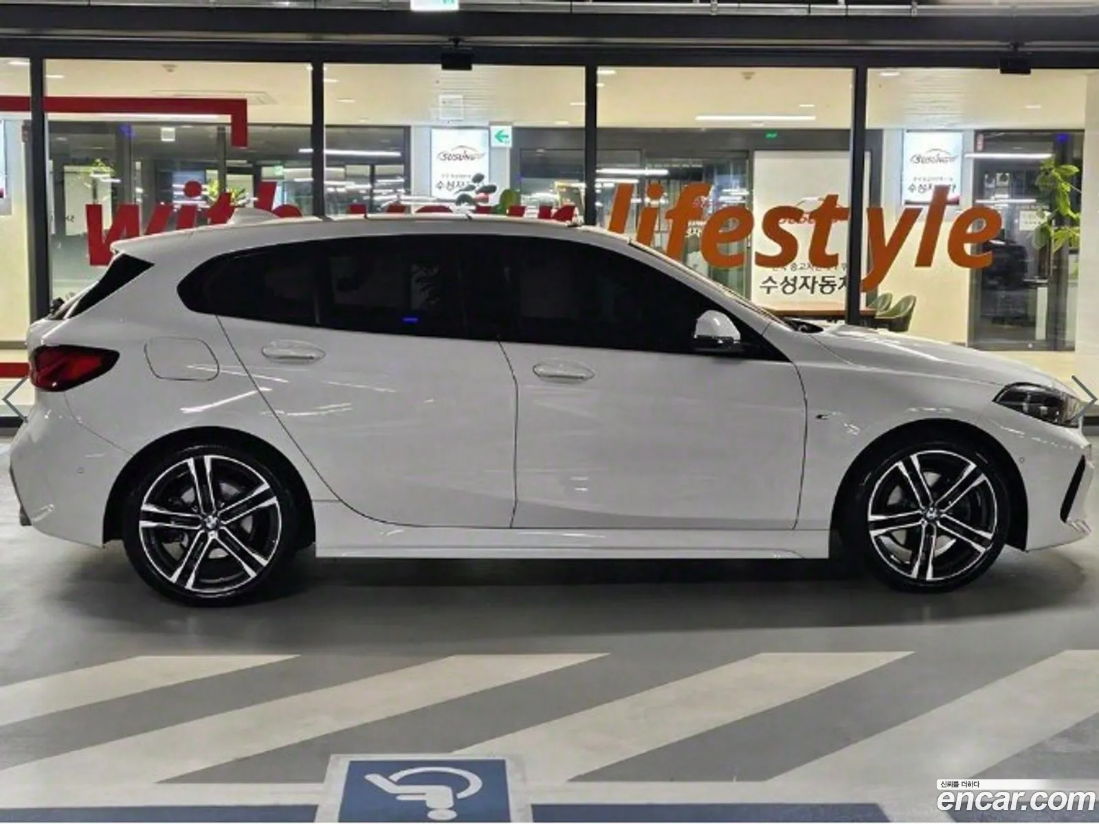 BMW 1 Series F40 118D M Sports - фотография 18496064