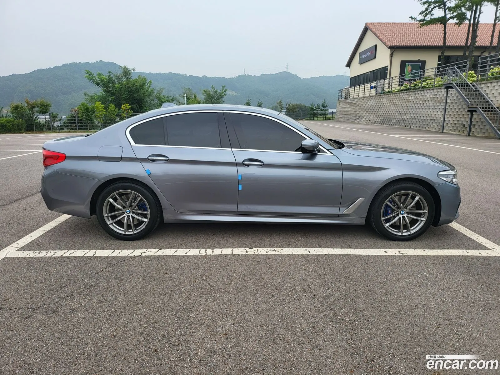 BMW 5 Series G30 530I xDrive M Sport Plus - фотография 12443244