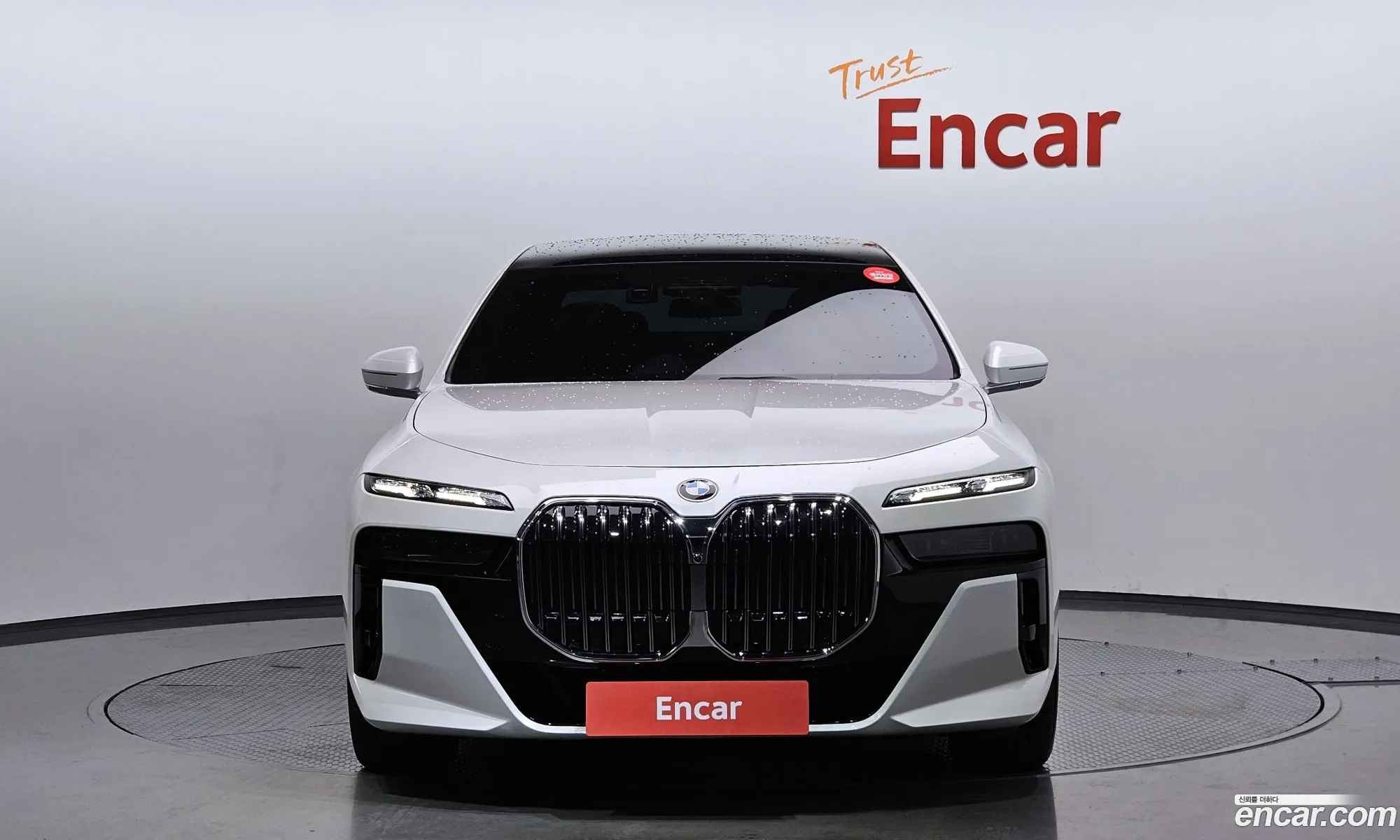 BMW 7 Series G70 740D xDrive M Sports - фотография 12479504