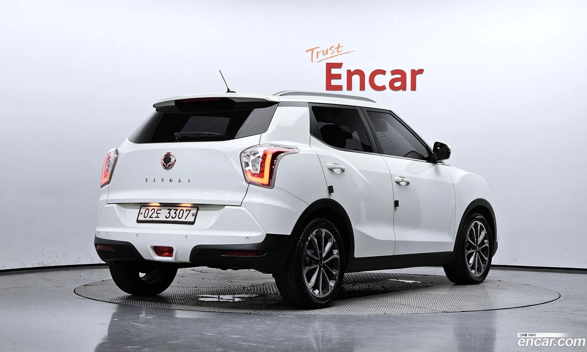 Kg Mobility Ssangyong Tivoli Armor Gear Edition 2Wd - фотография 7265091