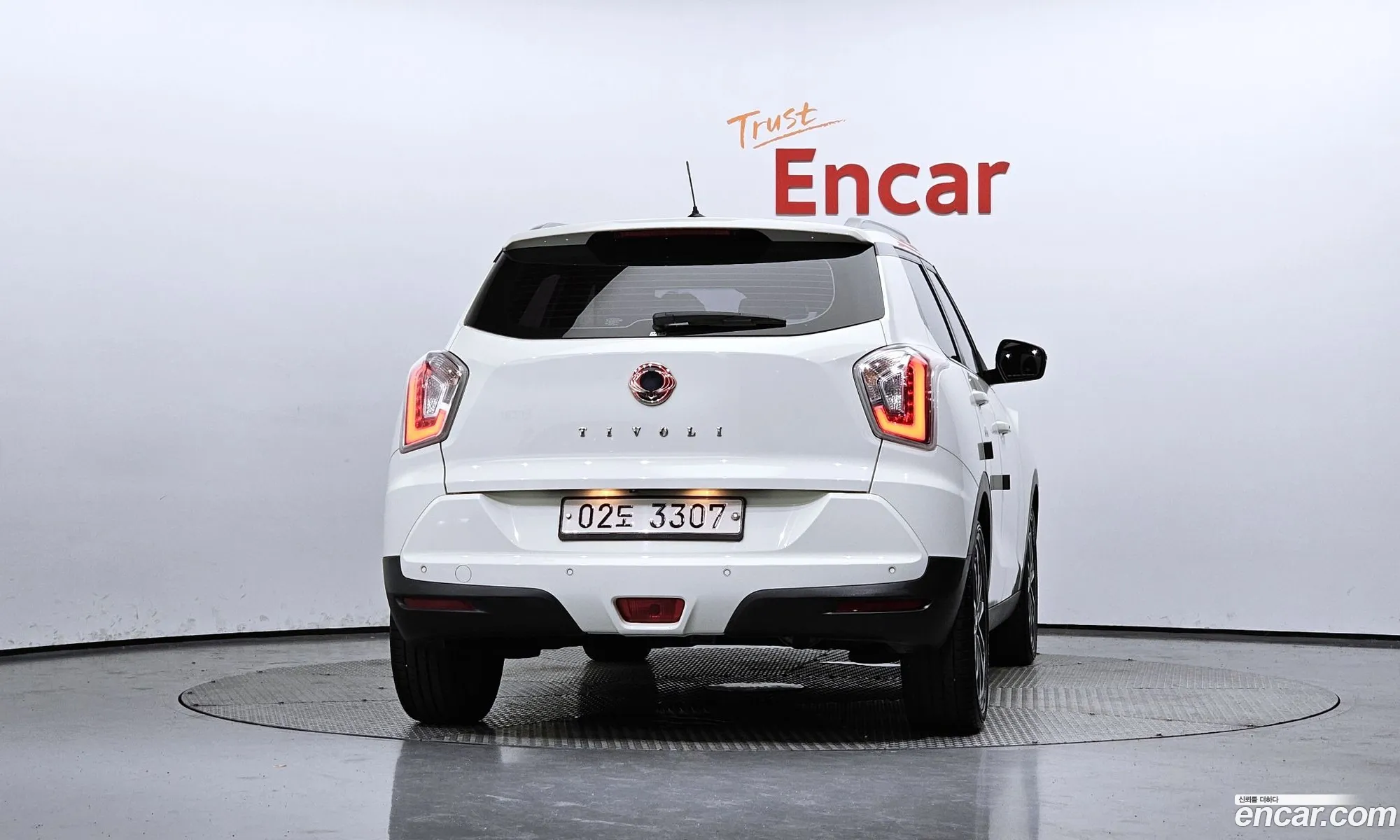 Kg Mobility Ssangyong Tivoli Armor Gear Edition 2Wd - фотография 7265093