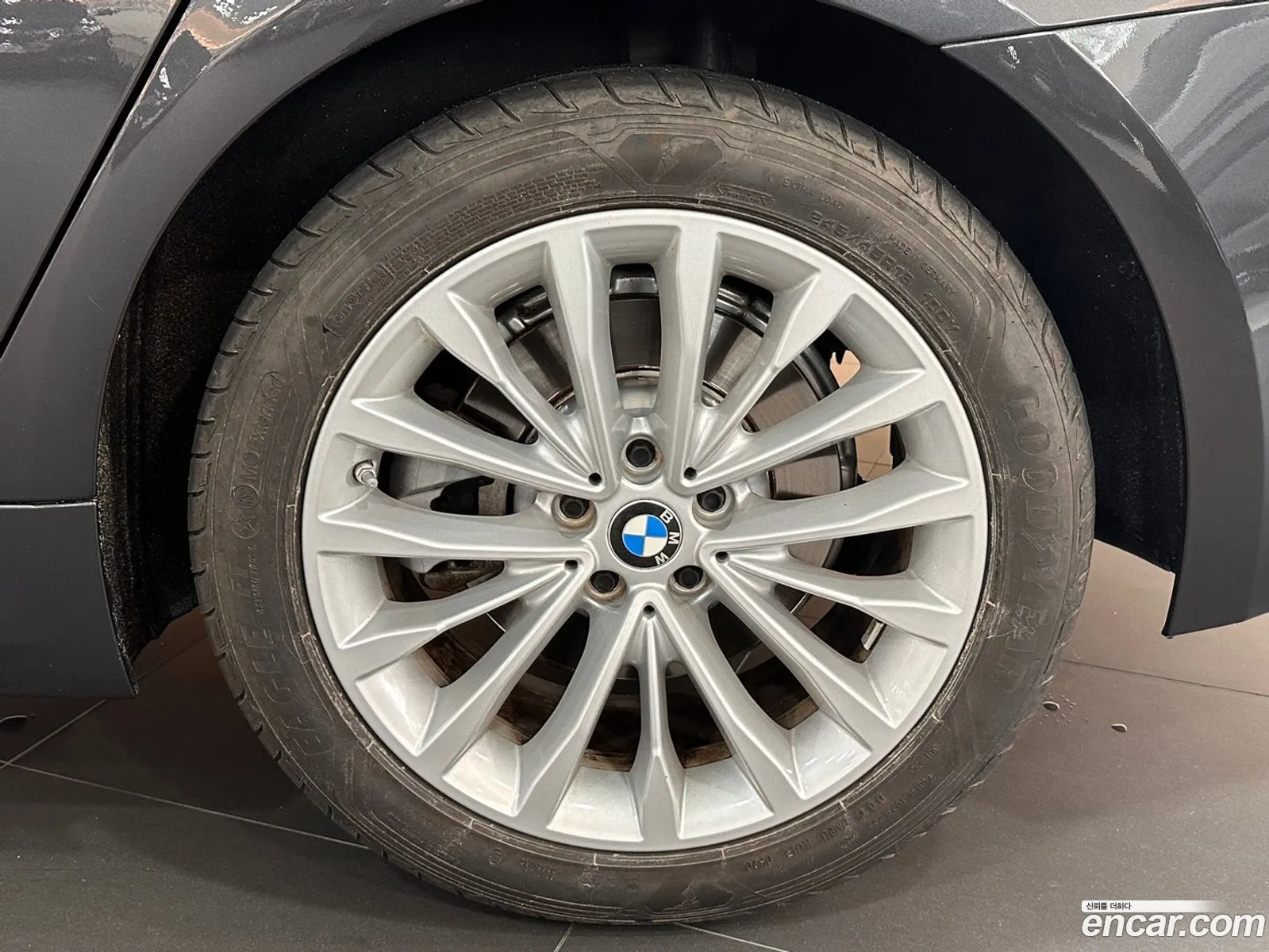 BMW 5 Series G30 520D xDrive Luxury Plus - фотография 8375349