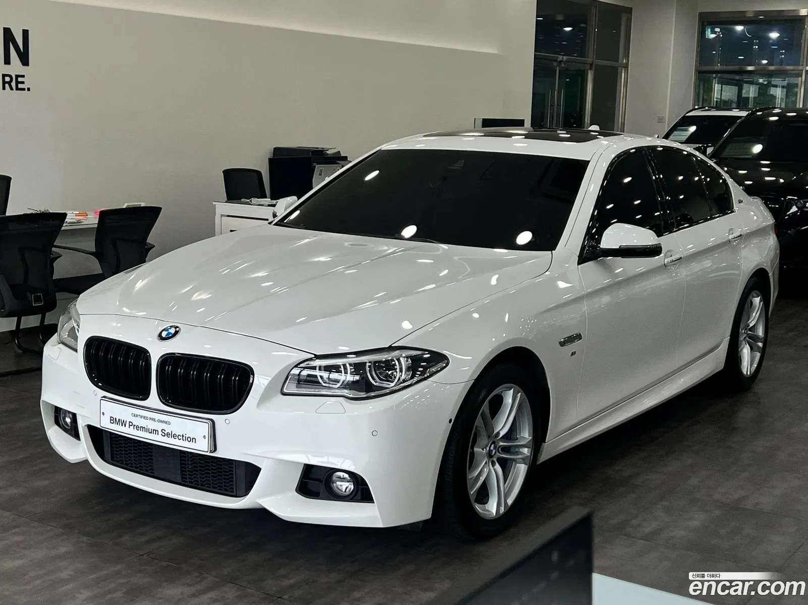 BMW 5 Series F10 528I xDrive M Aerodynamic Special Edition - фотография 12479442