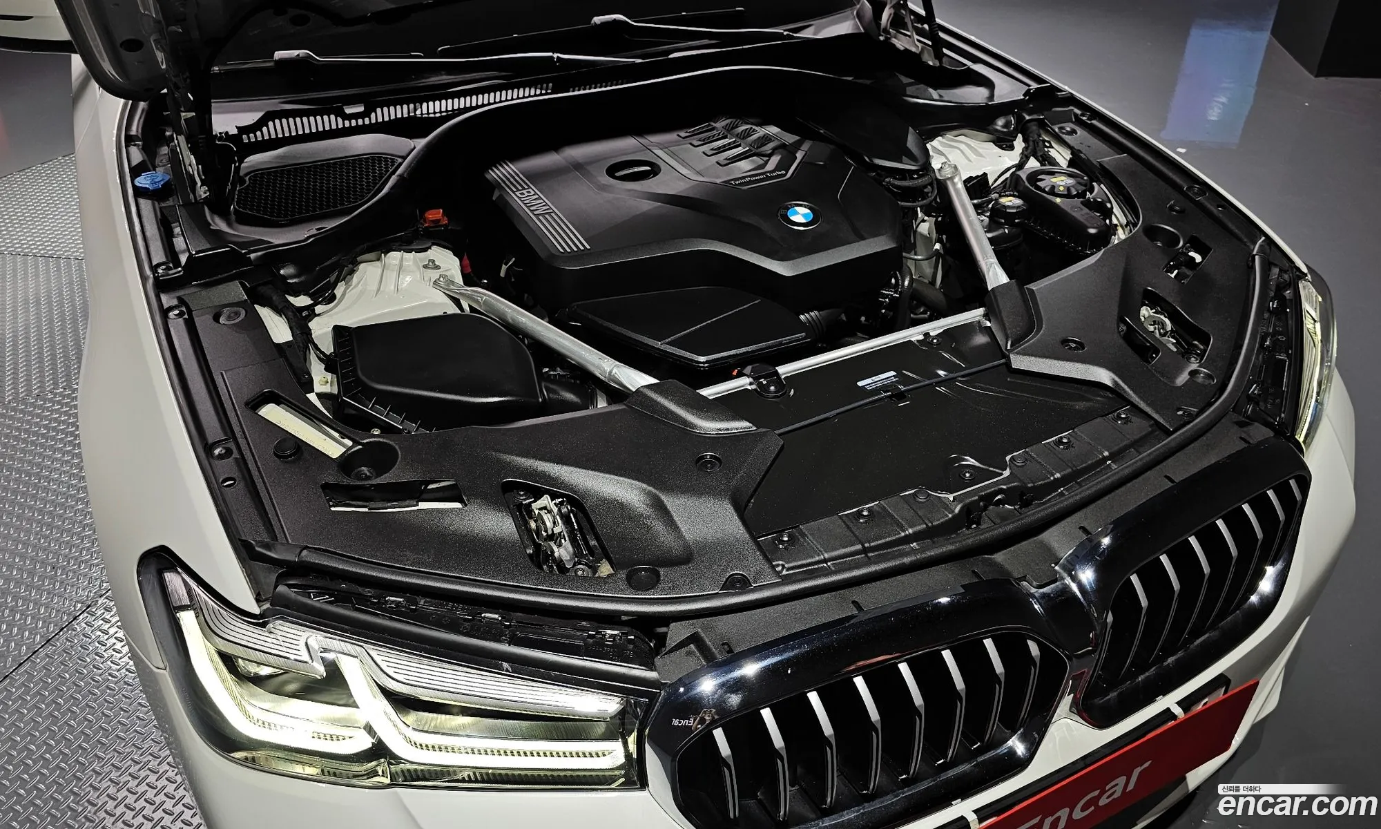 BMW 5 Series G30 520I M Sports - фотография 7821498