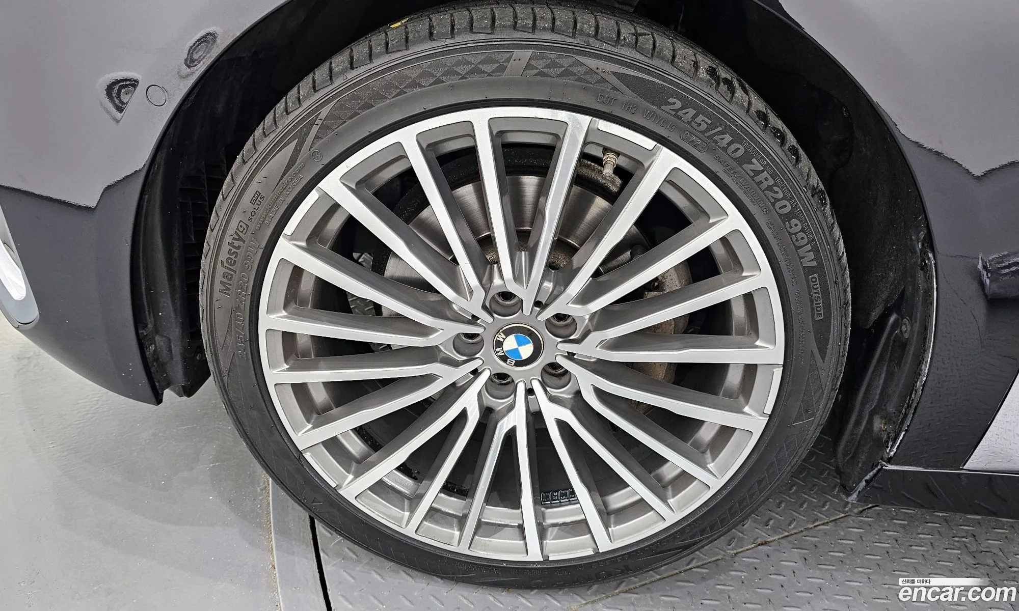 BMW 7 Series G11 730Ld xDrive Design Pure Excellence - фотография 13700942