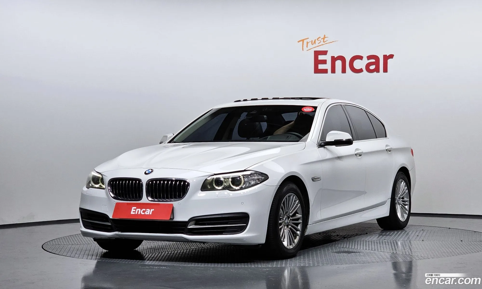 BMW 5 Series F10 520D xDrive - фотография 6811571